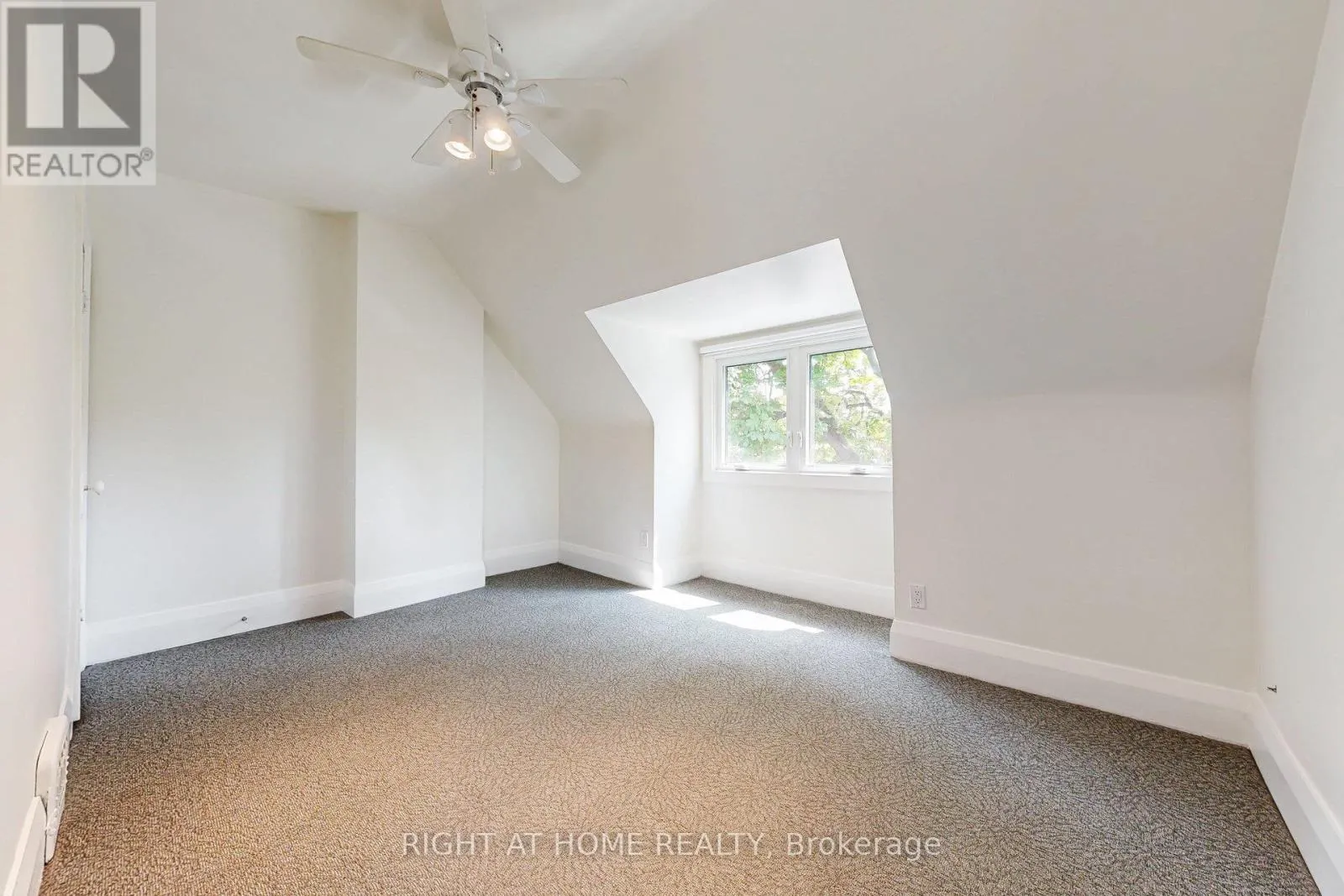 UPPER - 28 PEARSON AVENUE