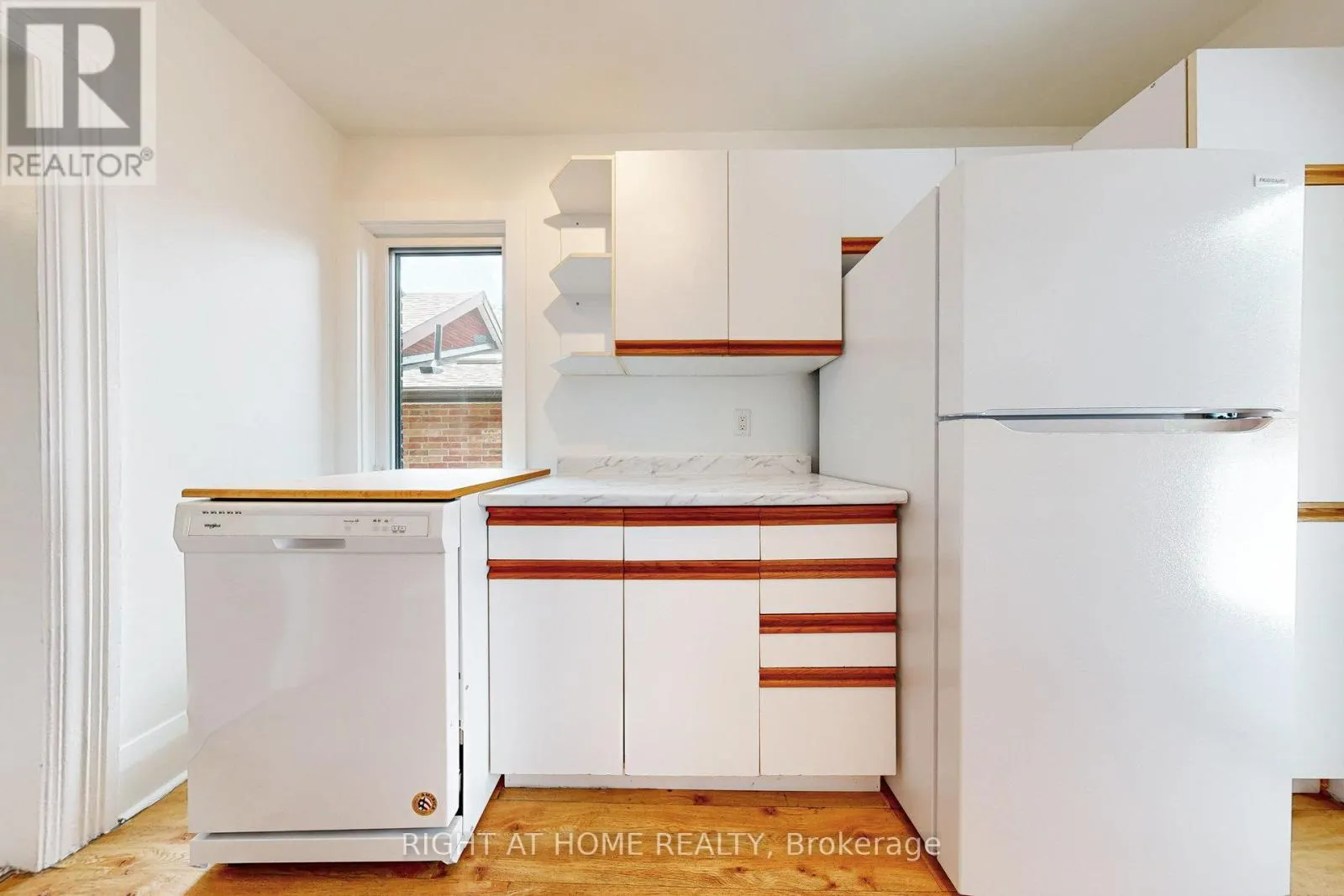 UPPER - 28 PEARSON AVENUE