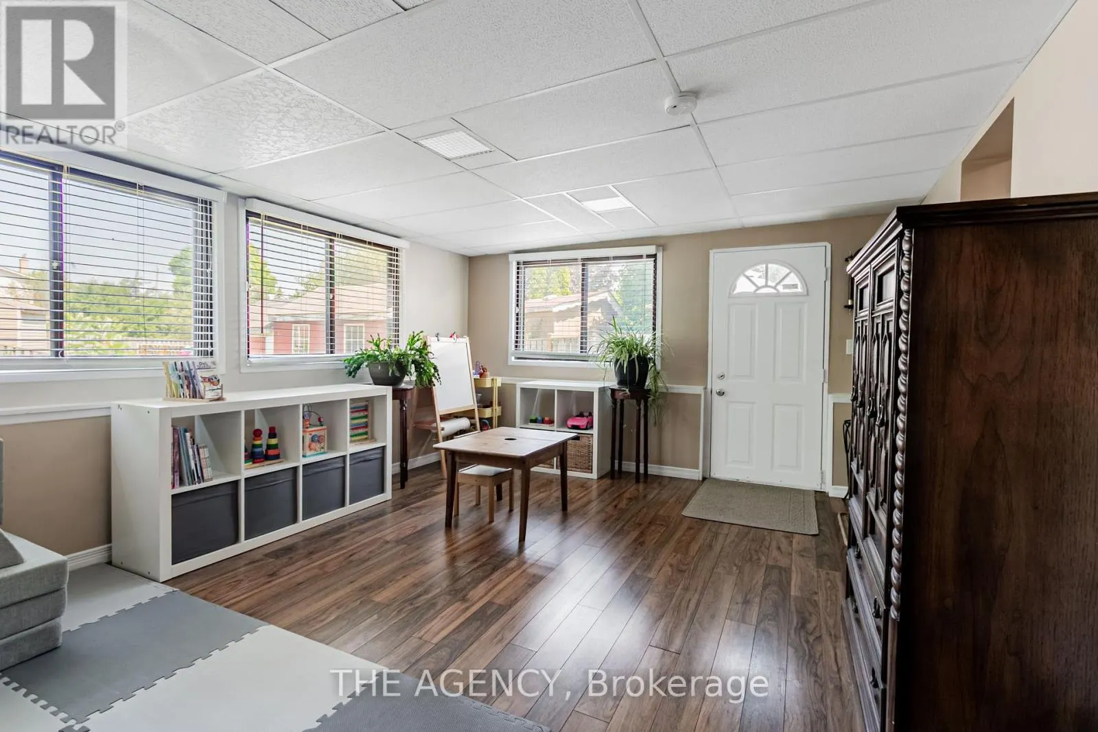 84 BLACKTHORN LANE