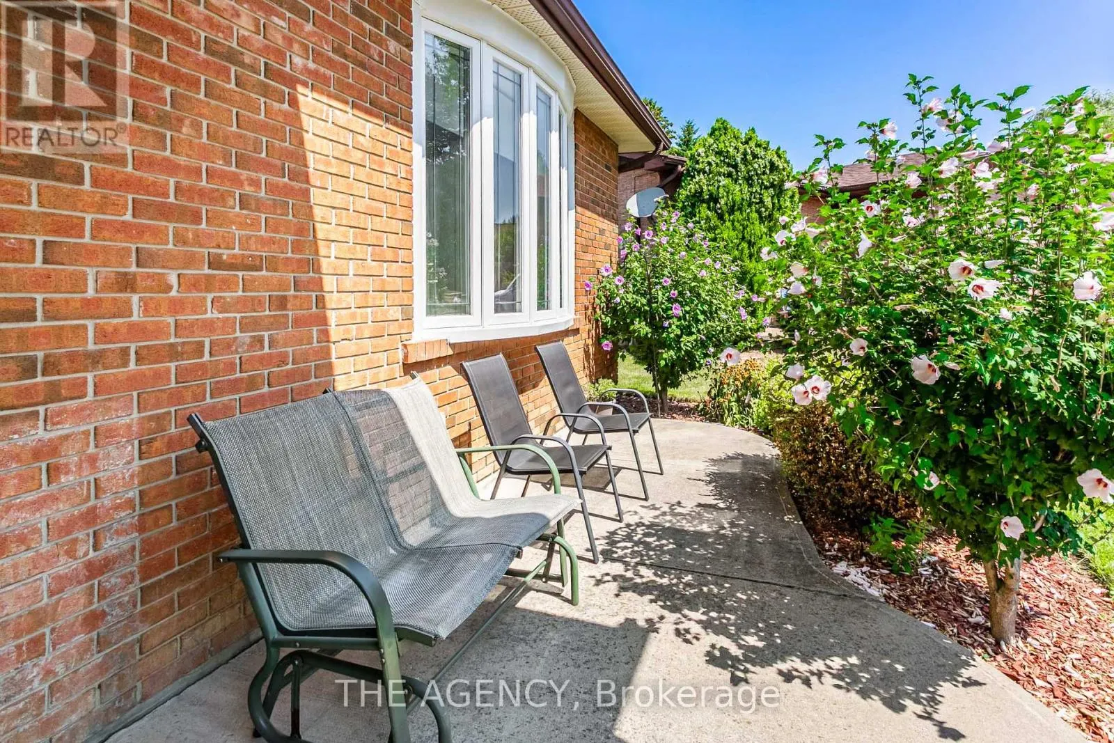 84 BLACKTHORN LANE