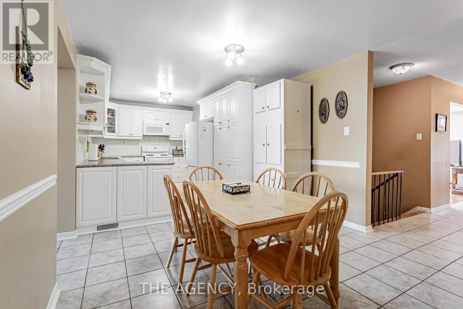 84 BLACKTHORN LANE
