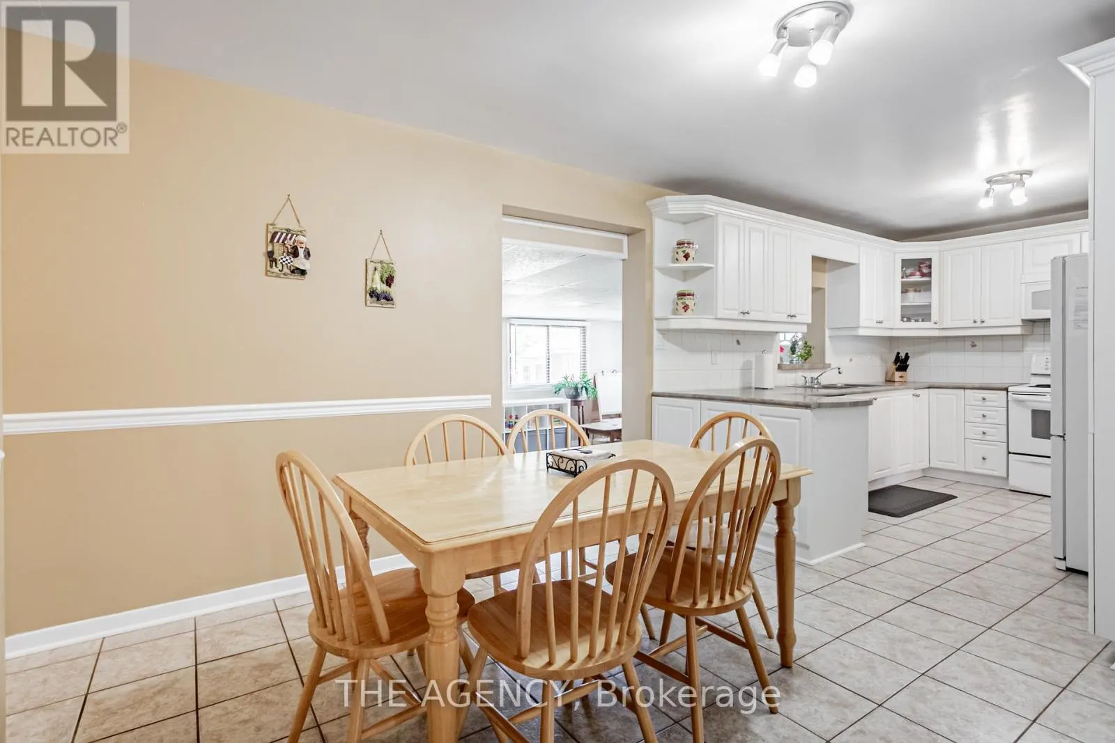 84 BLACKTHORN LANE
