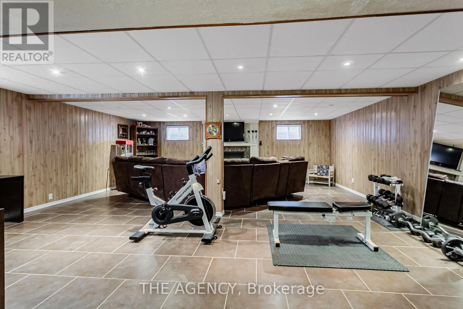 84 BLACKTHORN LANE