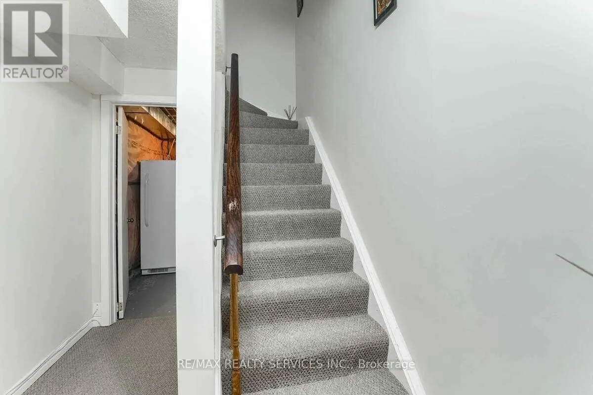 6888 DILLINGWOOD DRIVE