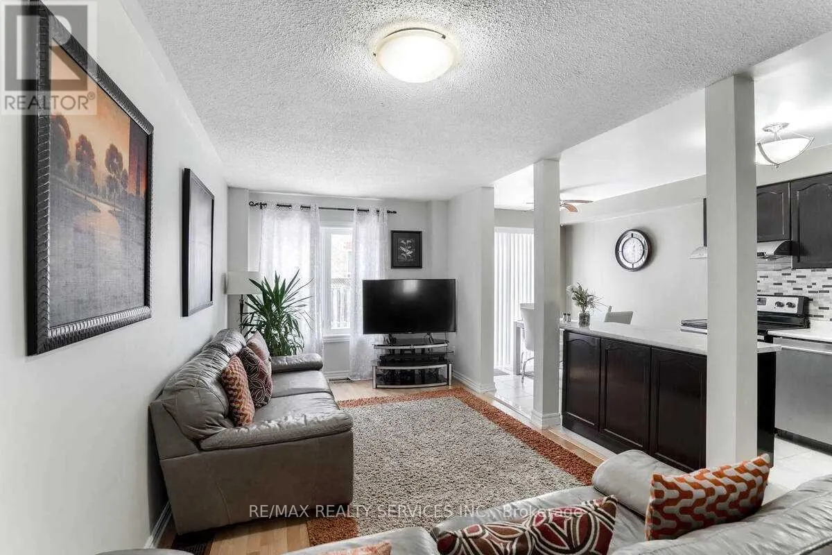 6888 DILLINGWOOD DRIVE