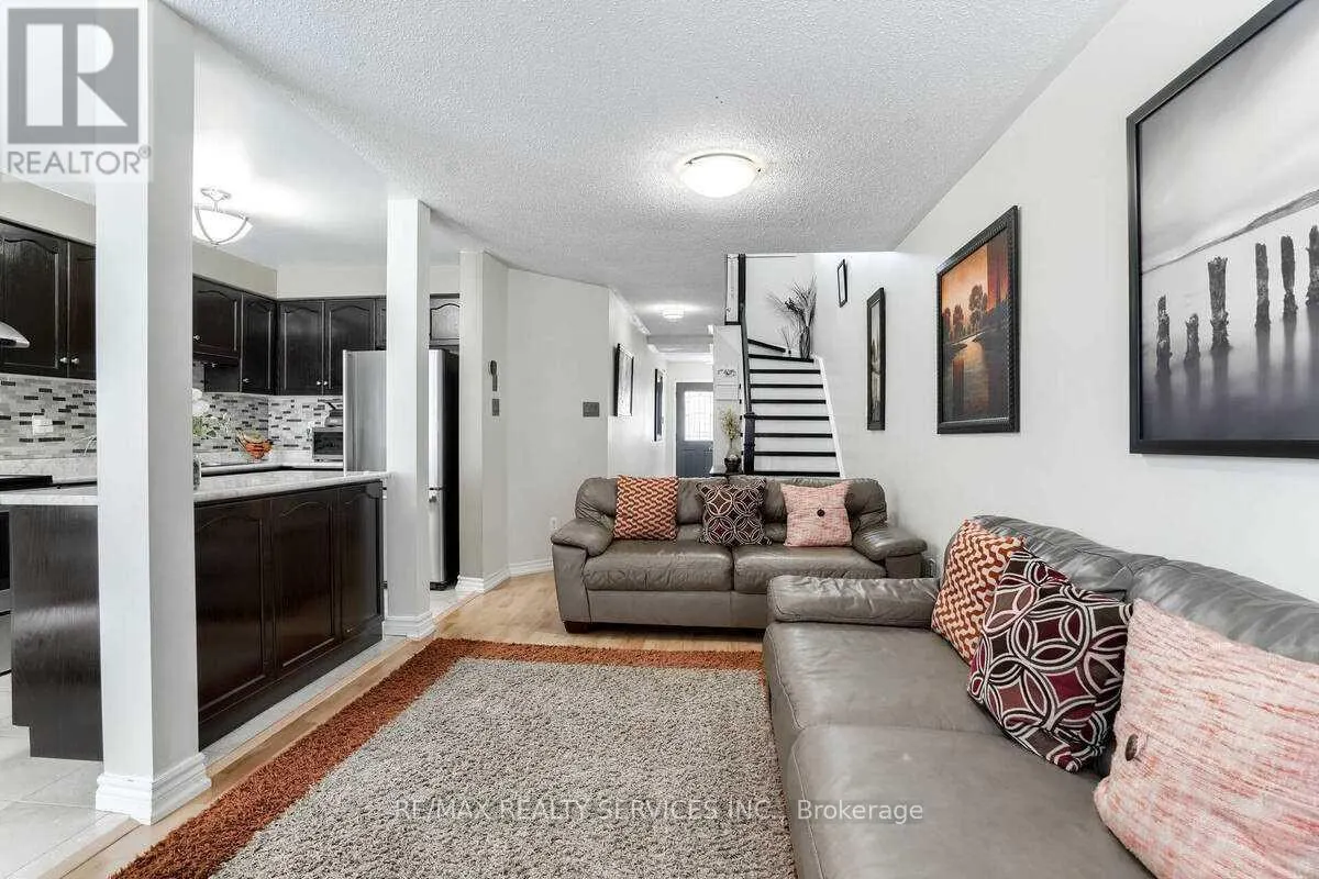 6888 DILLINGWOOD DRIVE
