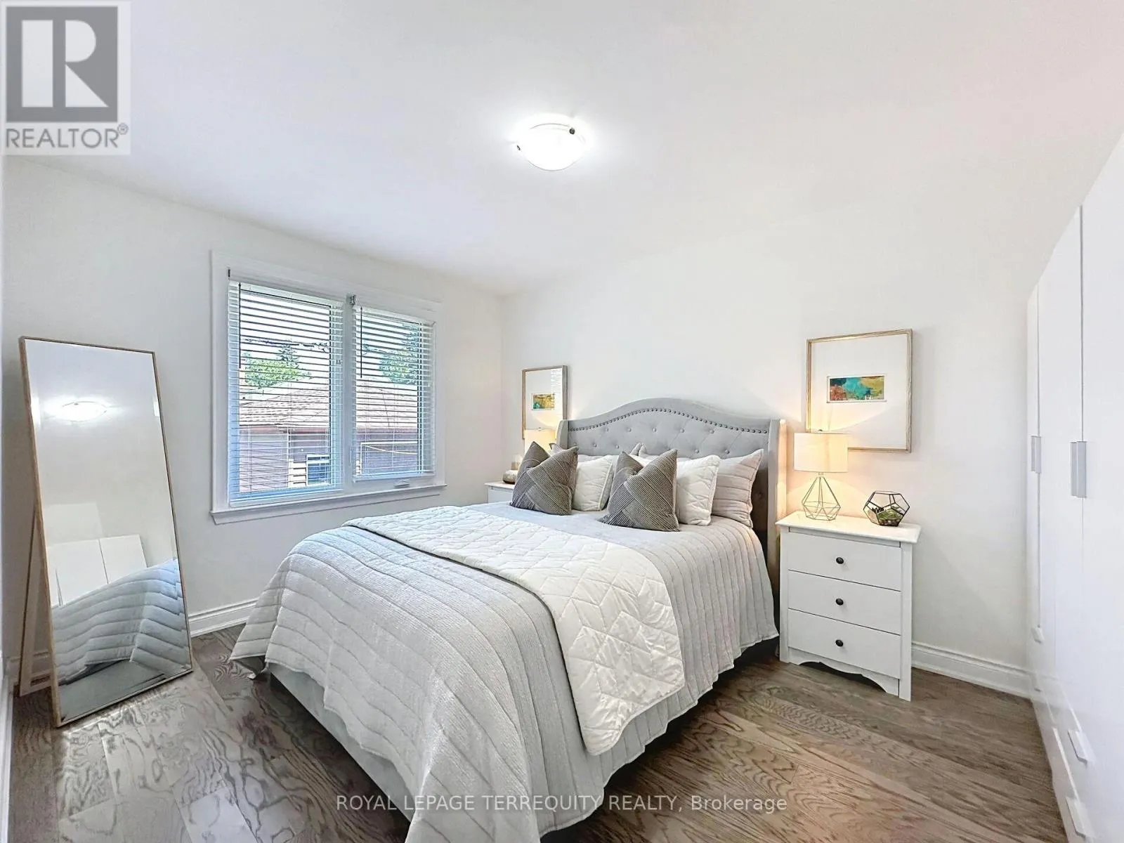 16 PAGEBROOK DRIVE