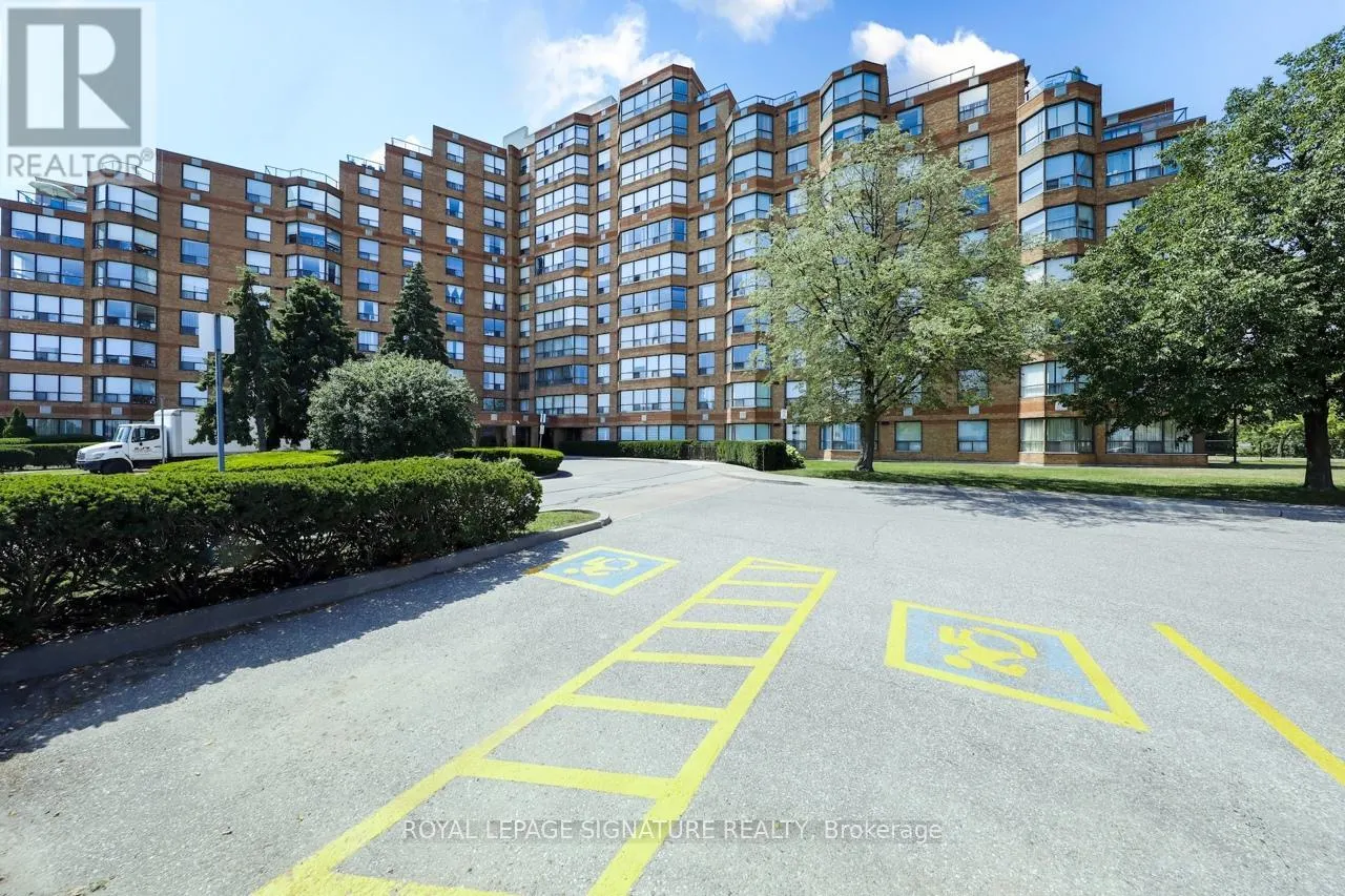 904 - 6 HUMBERLINE DRIVE