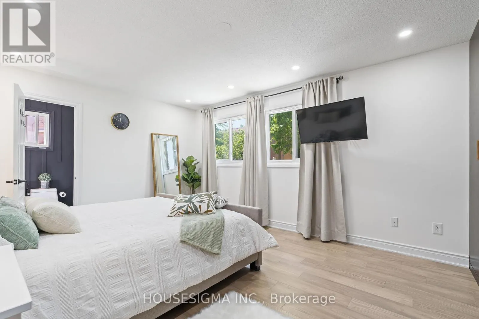 4212 POWDERHORN CRESCENT