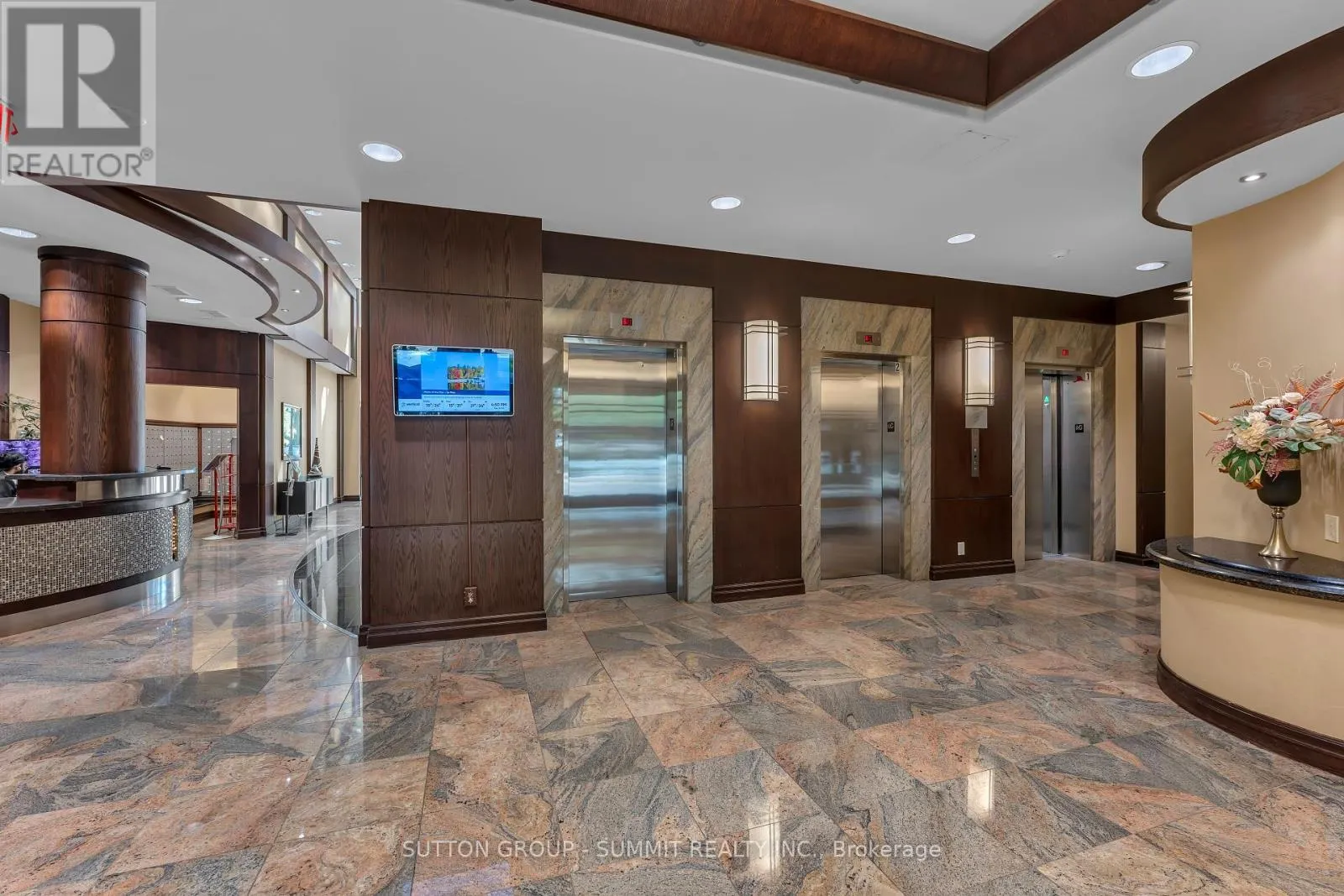 2103 - 335 RATHBURN ROAD W