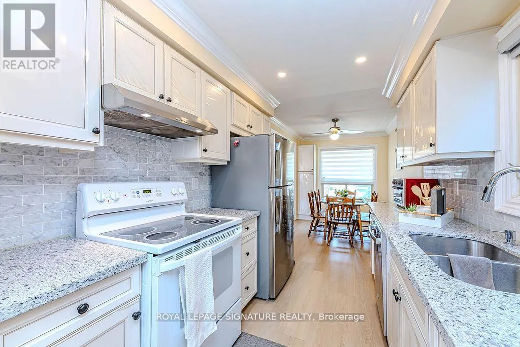 4726 ANTELOPE CRESCENT