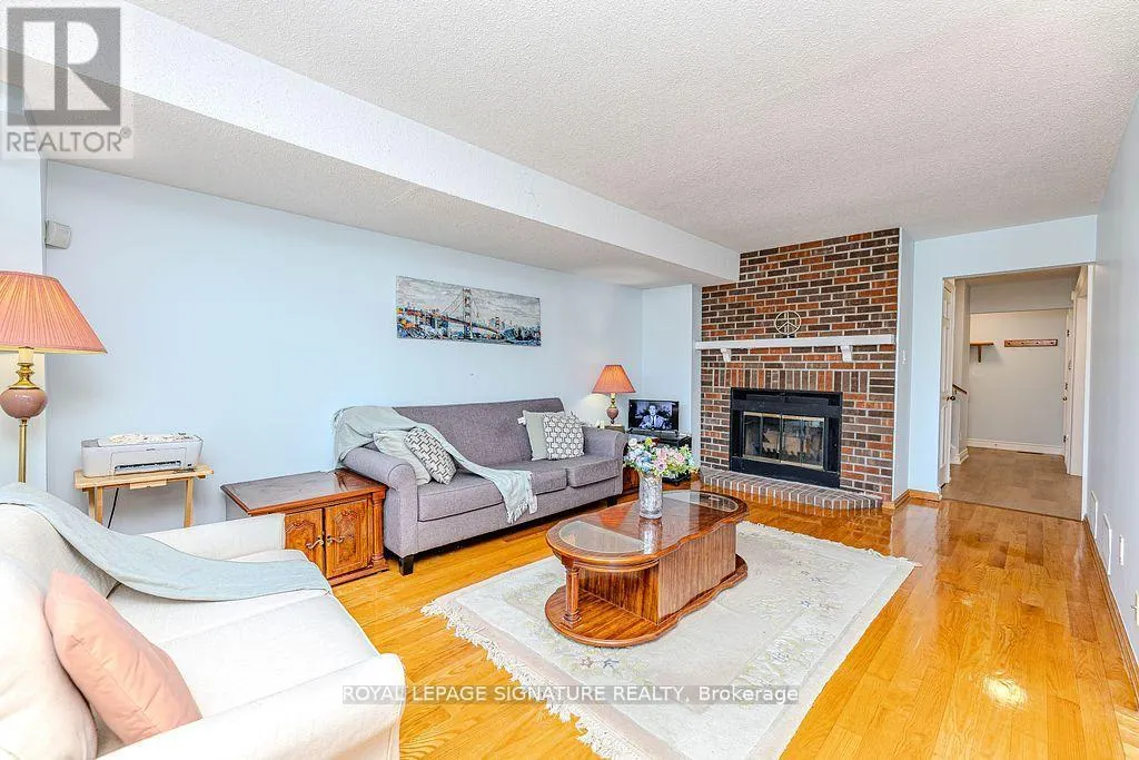 4726 ANTELOPE CRESCENT