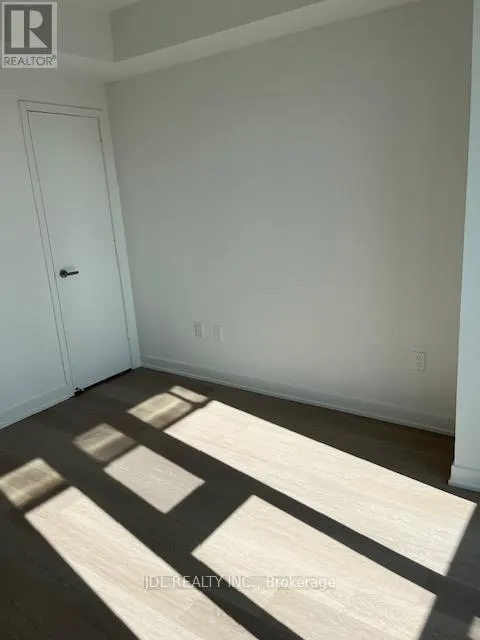 1710 - 3883 QUARTZ ROAD