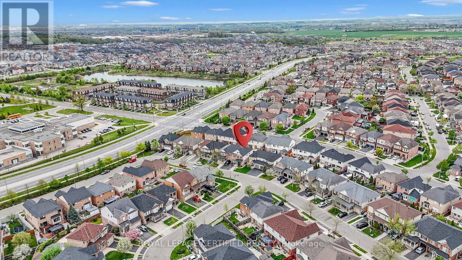 34 TAWNIE (UPPER) CRESCENT