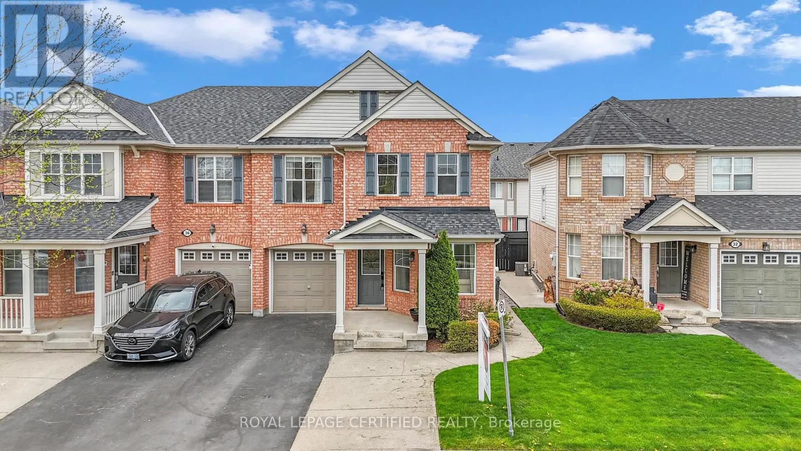 34 TAWNIE (UPPER) CRESCENT