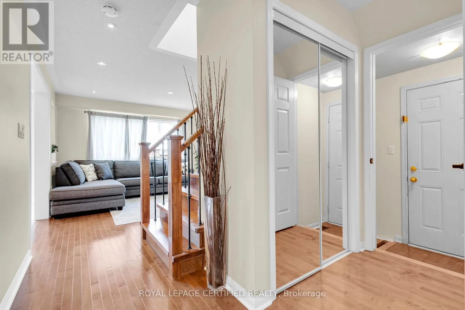34 TAWNIE (UPPER) CRESCENT