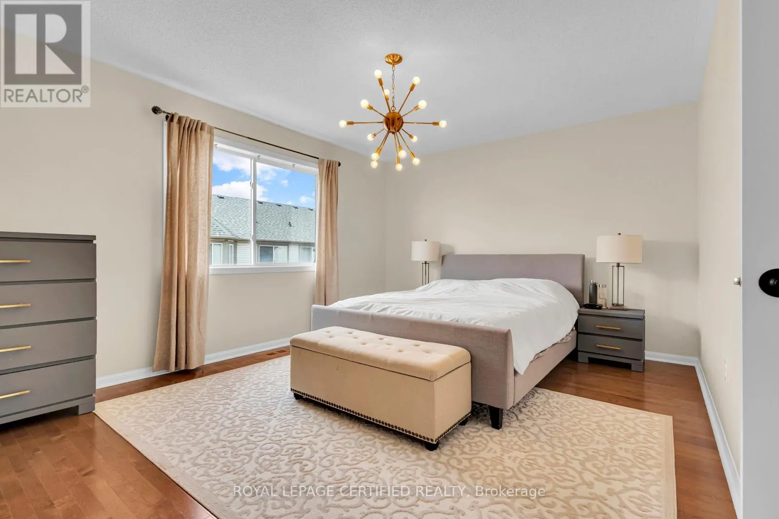 34 TAWNIE (UPPER) CRESCENT