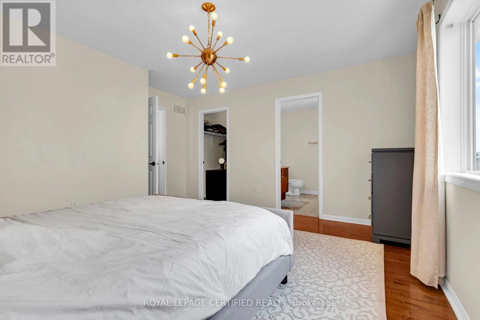34 TAWNIE (UPPER) CRESCENT