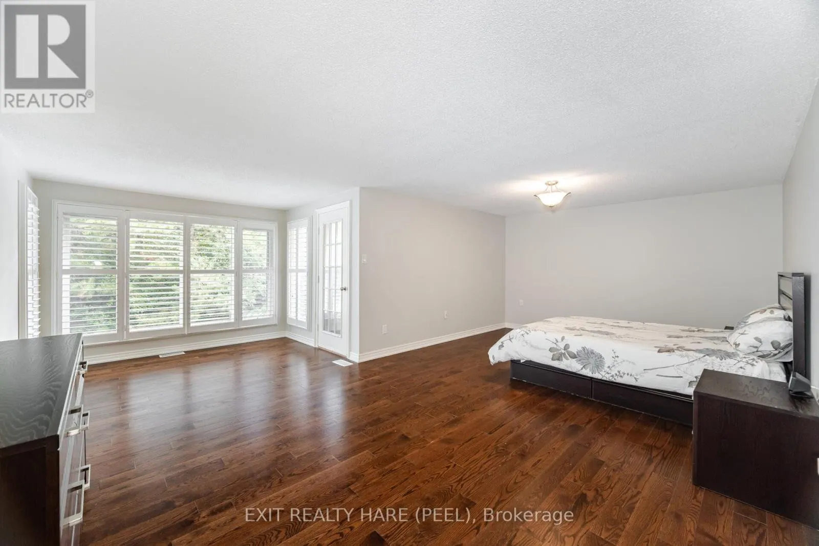 60 ESKER DRIVE