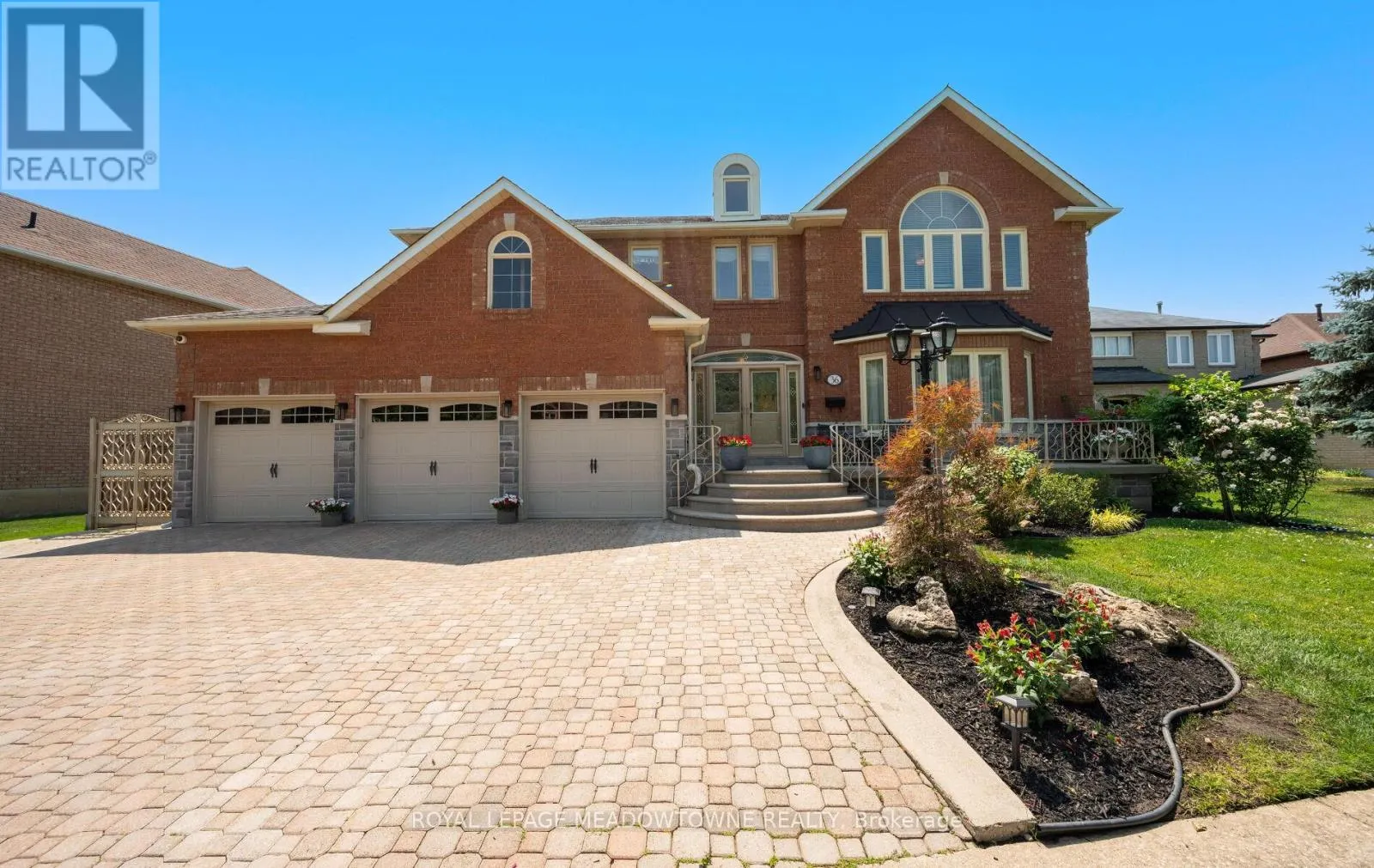 36 SHADYWOOD ROAD