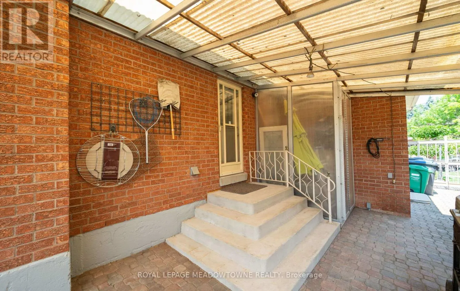 36 SHADYWOOD ROAD
