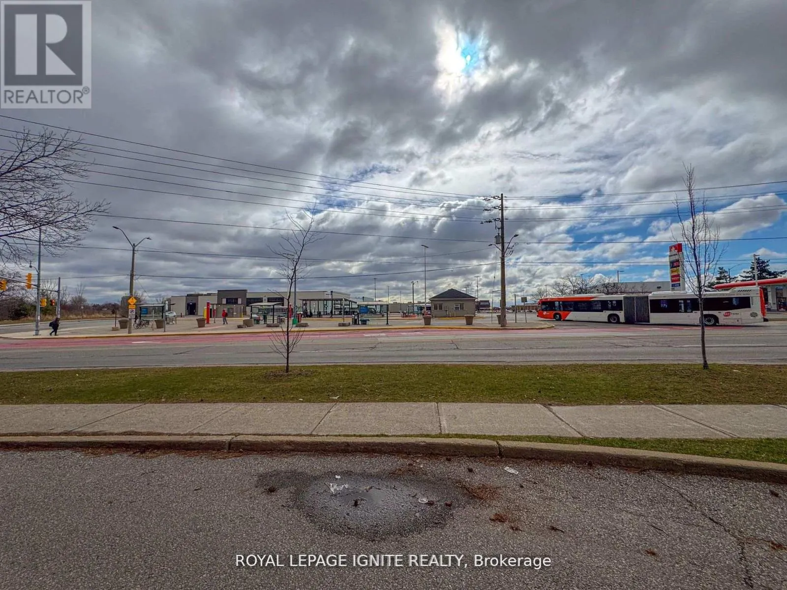 208 - 3455 MORNING STAR DRIVE