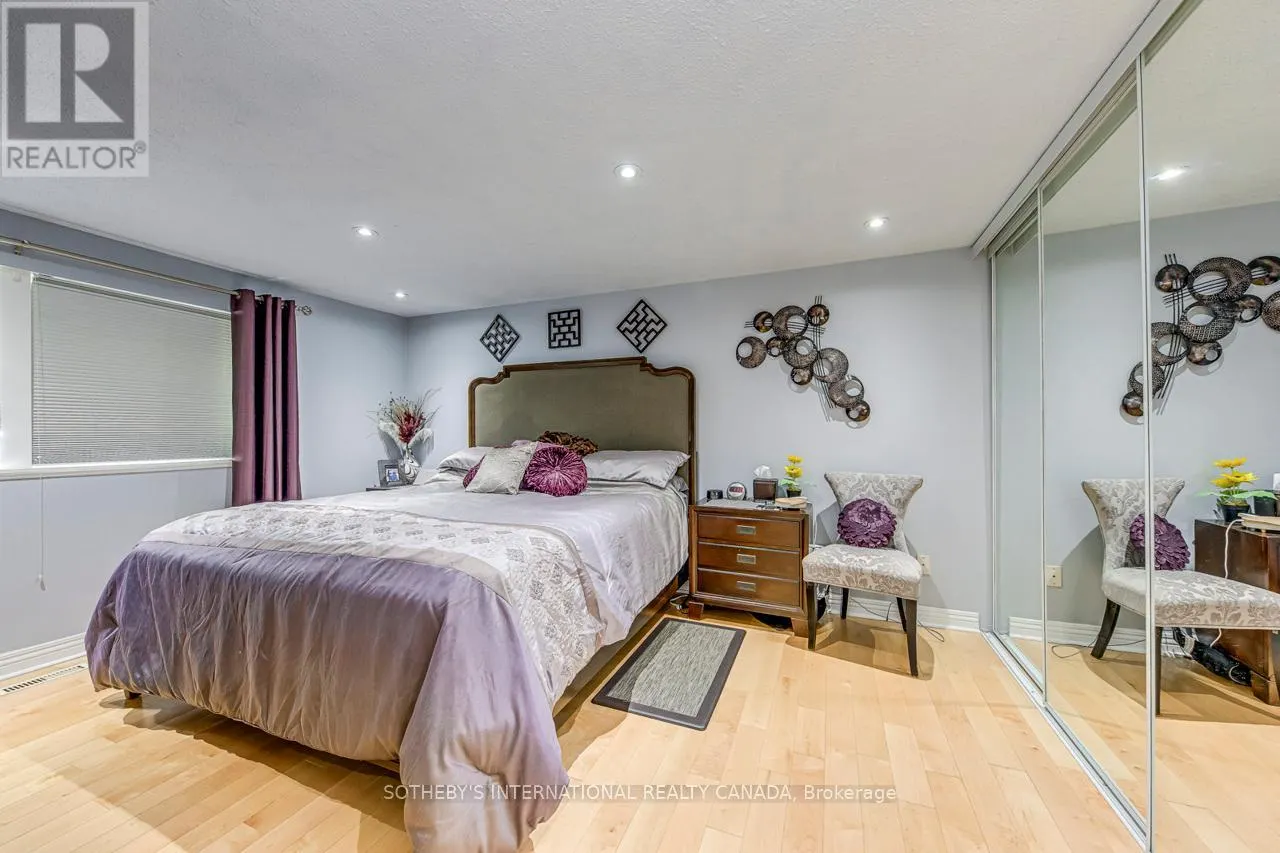 UPPER - 4203 WHEELWRIGHT CRESCENT