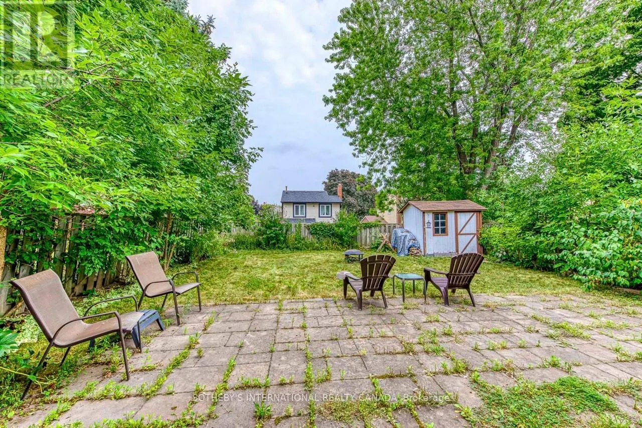 UPPER - 4203 WHEELWRIGHT CRESCENT