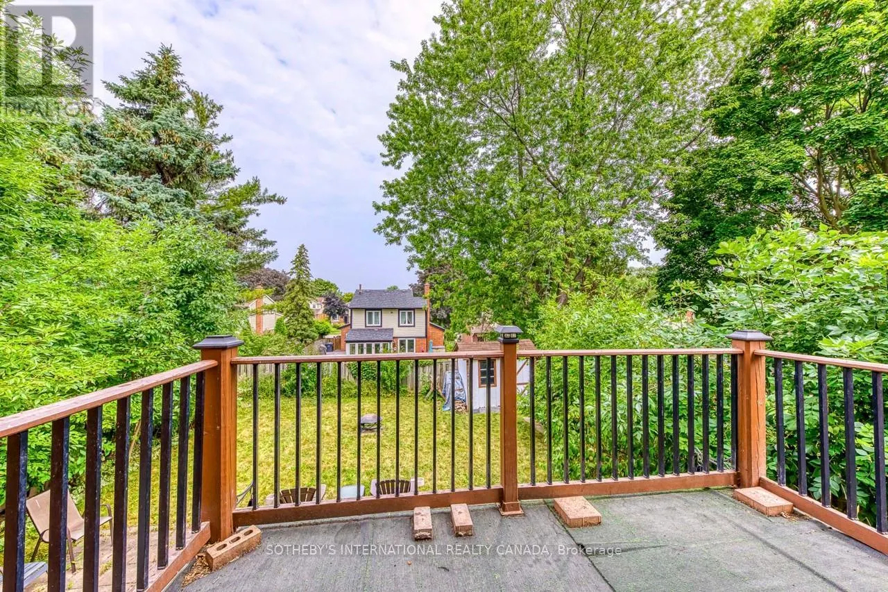 UPPER - 4203 WHEELWRIGHT CRESCENT