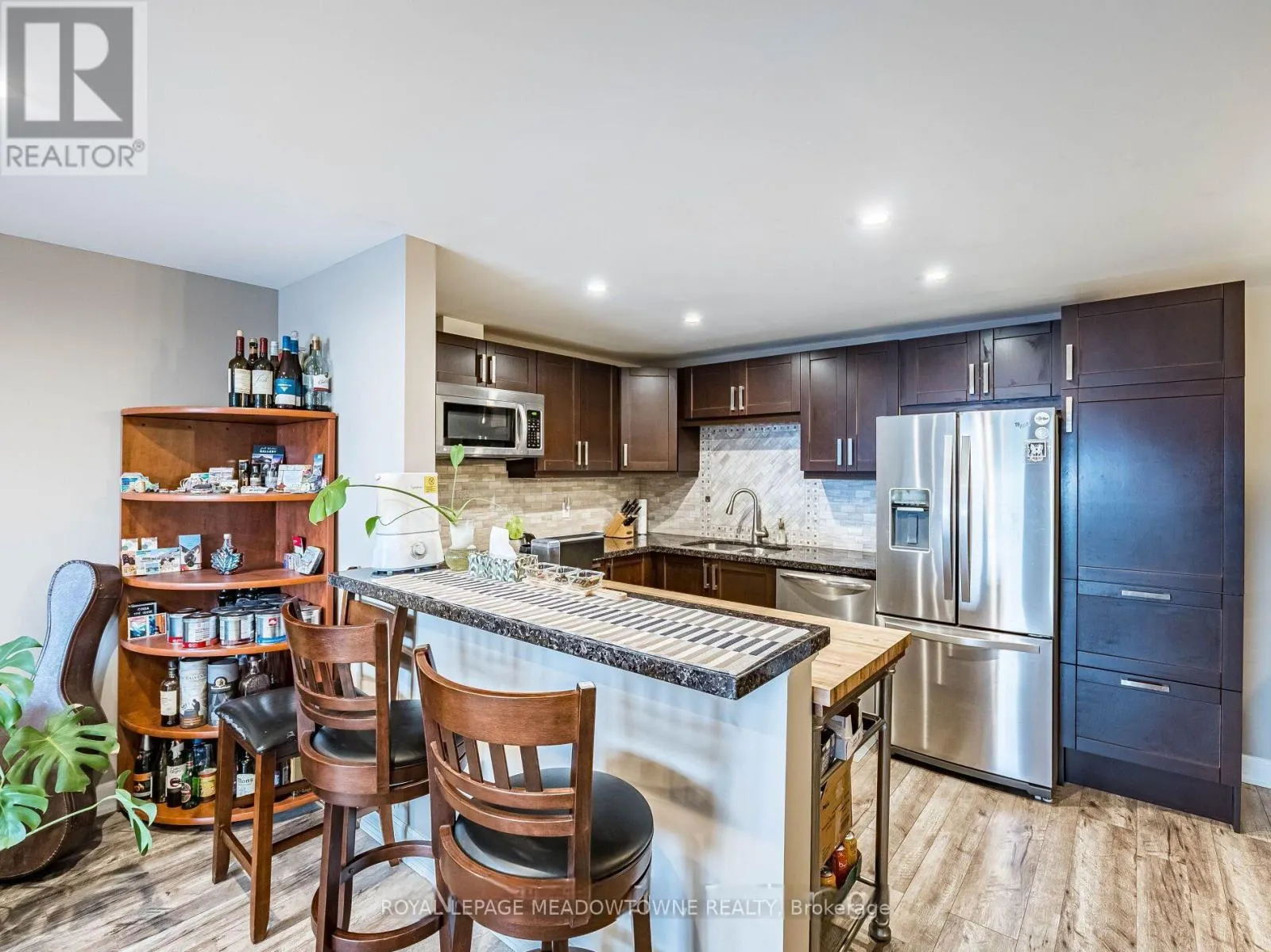 1001 - 6720 GLEN ERIN DRIVE