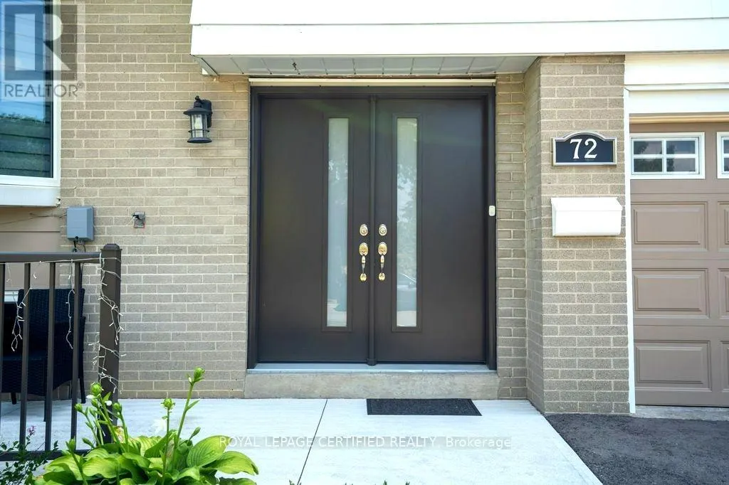 72 FERNDALE CRESCENT