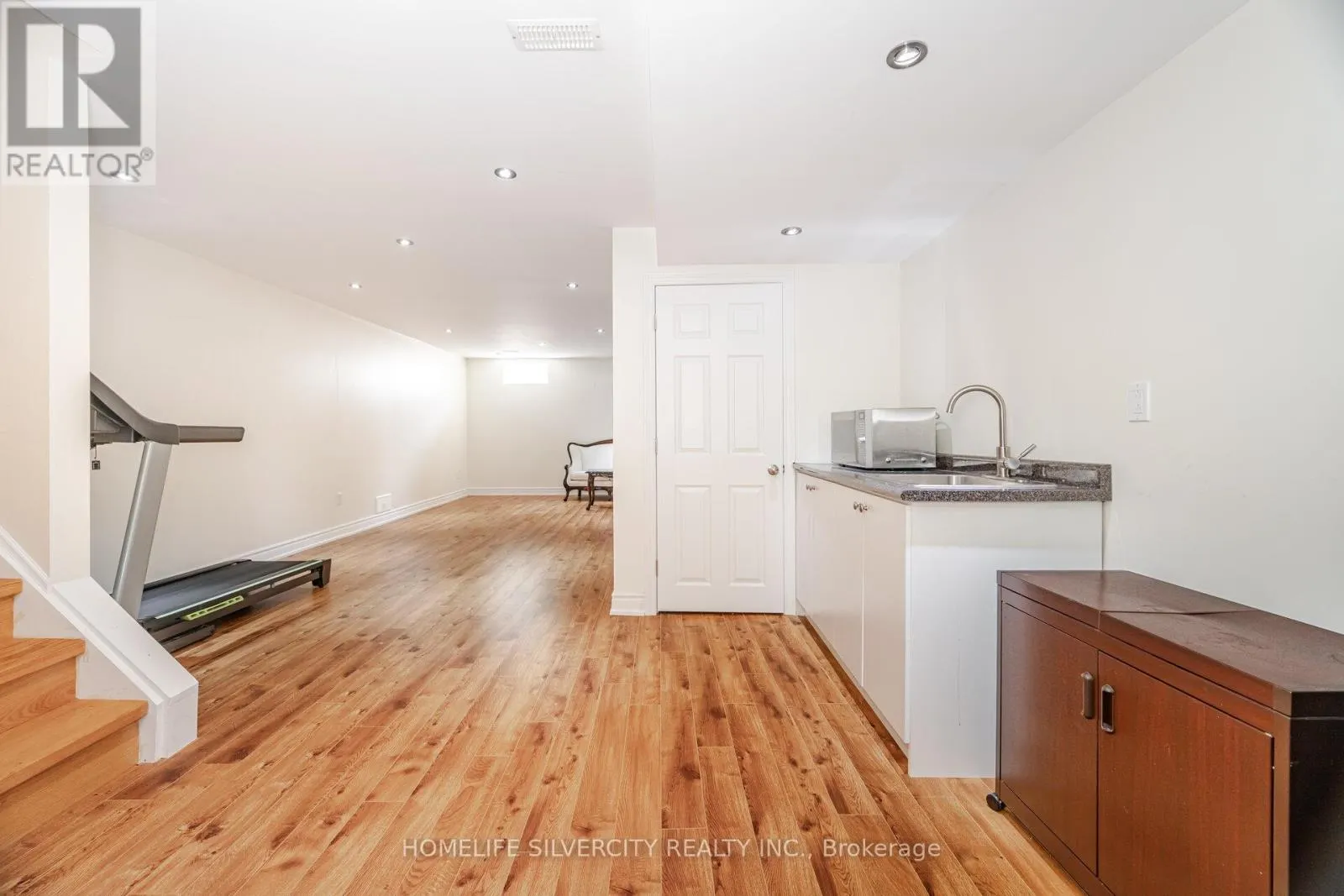 31 ROCKY POINT CRESCENT