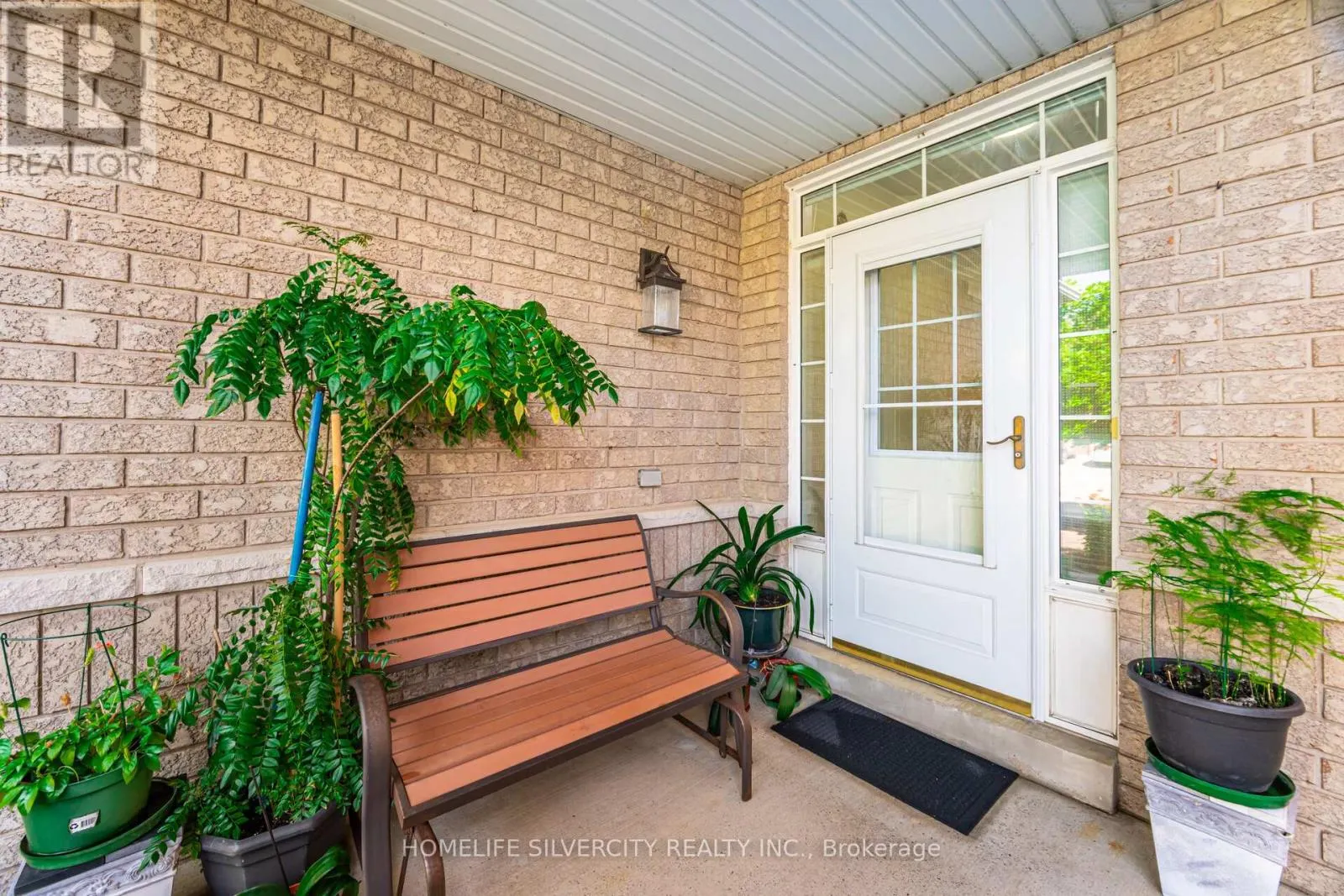 31 ROCKY POINT CRESCENT