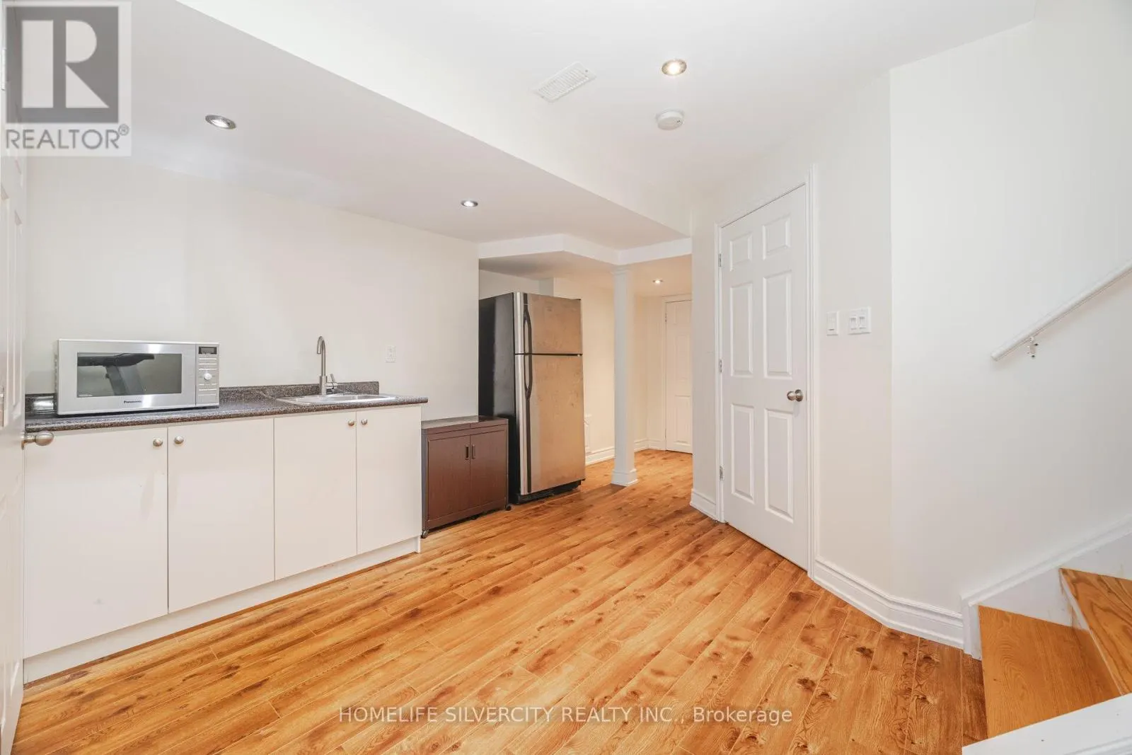 31 ROCKY POINT CRESCENT
