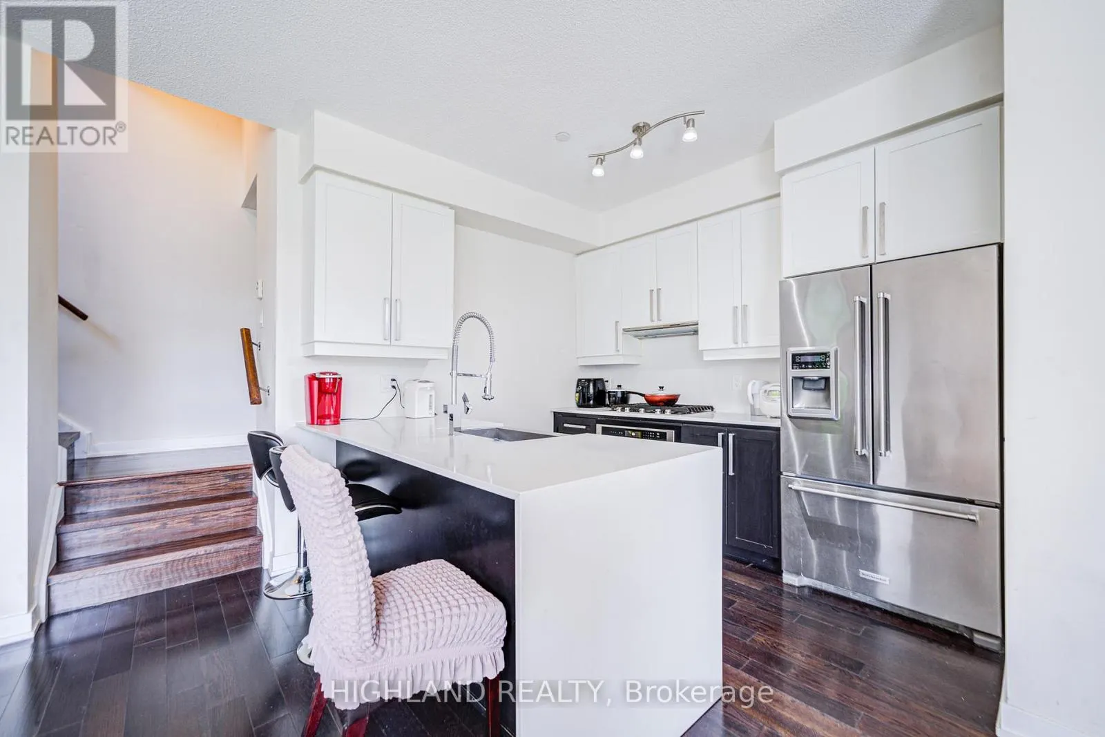 7 - 4030 PARKSIDE VILLAGE DRIVE
