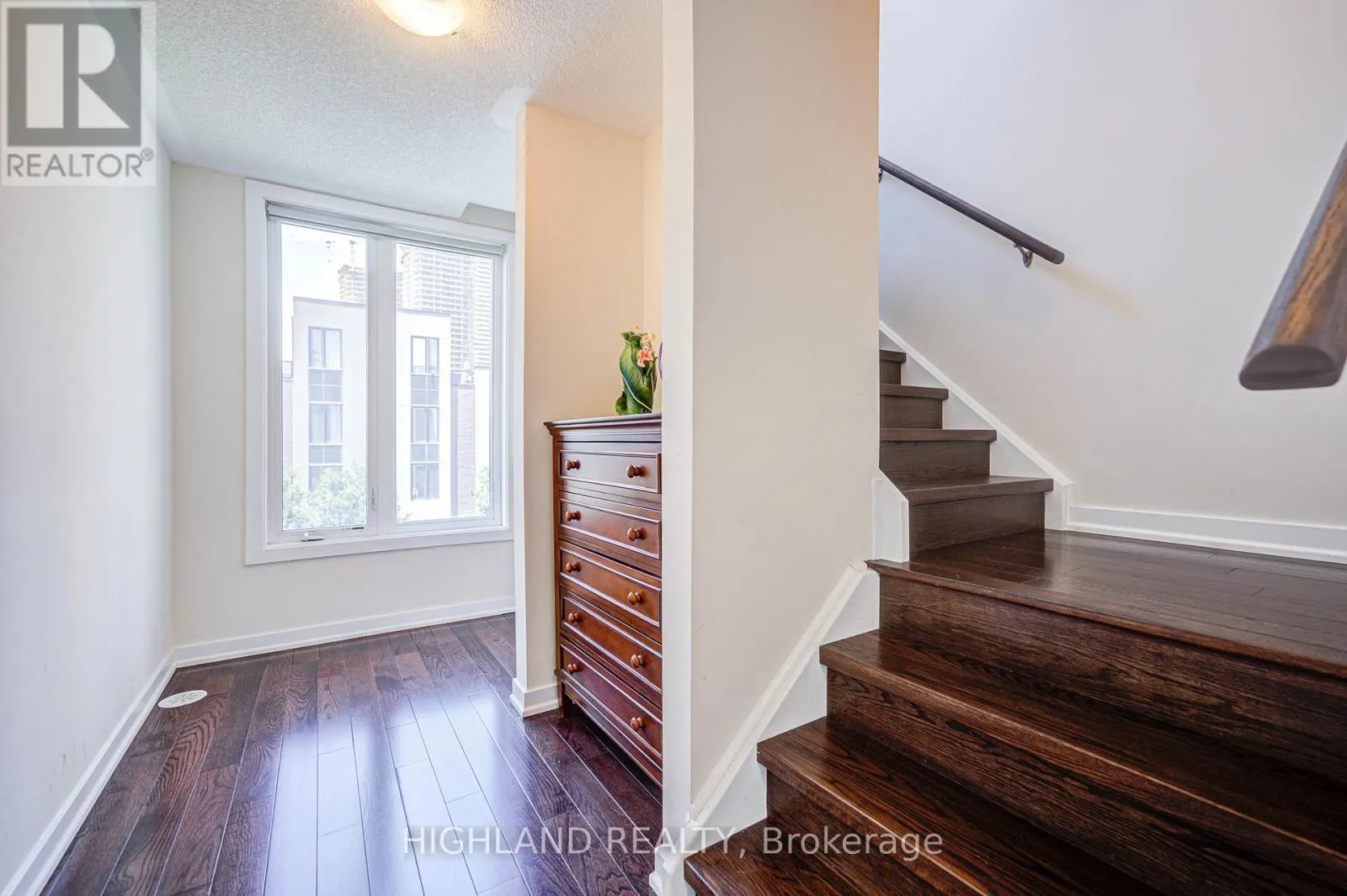 7 - 4030 PARKSIDE VILLAGE DRIVE