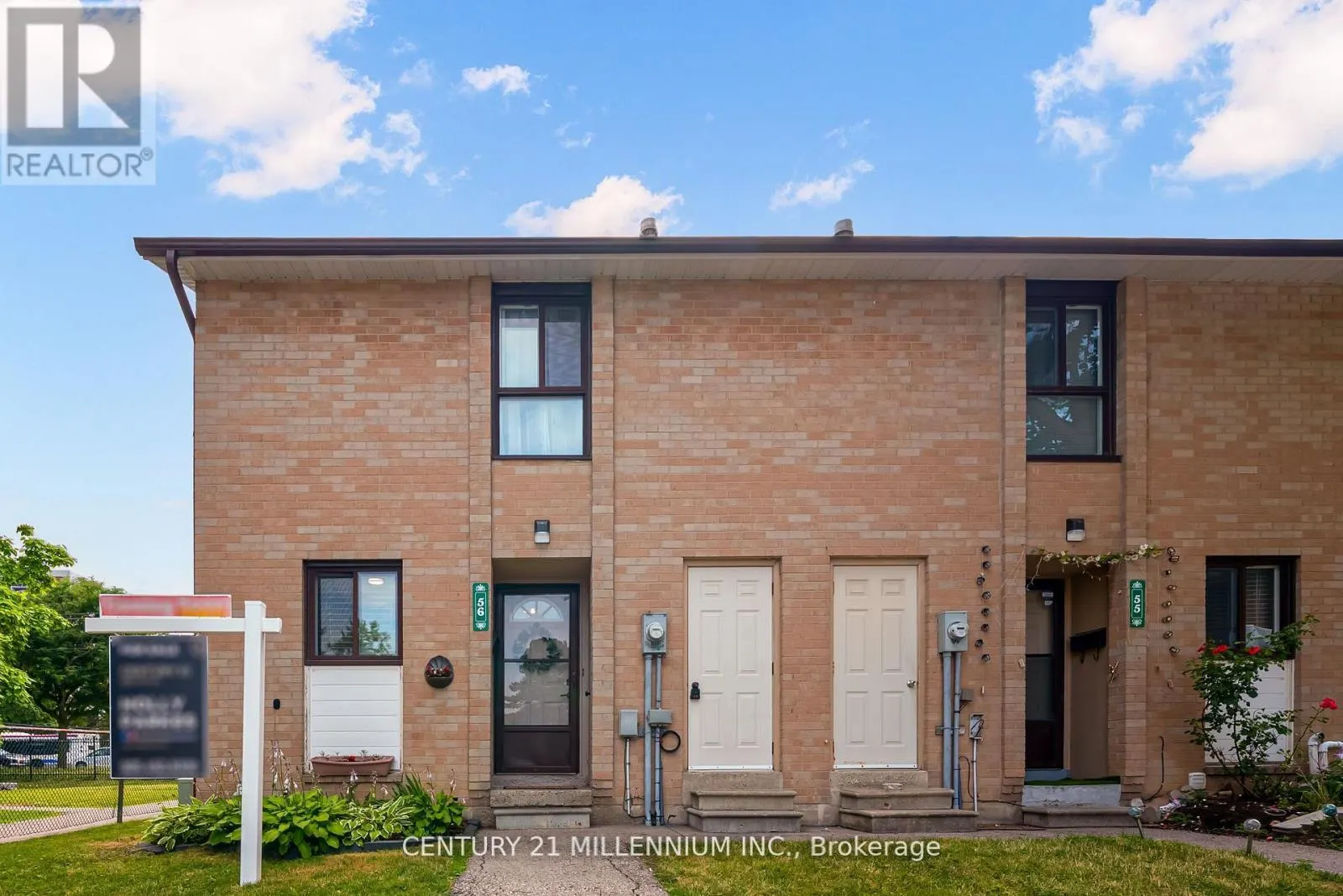 85 - 56 FLEETWOOD CRESCENT