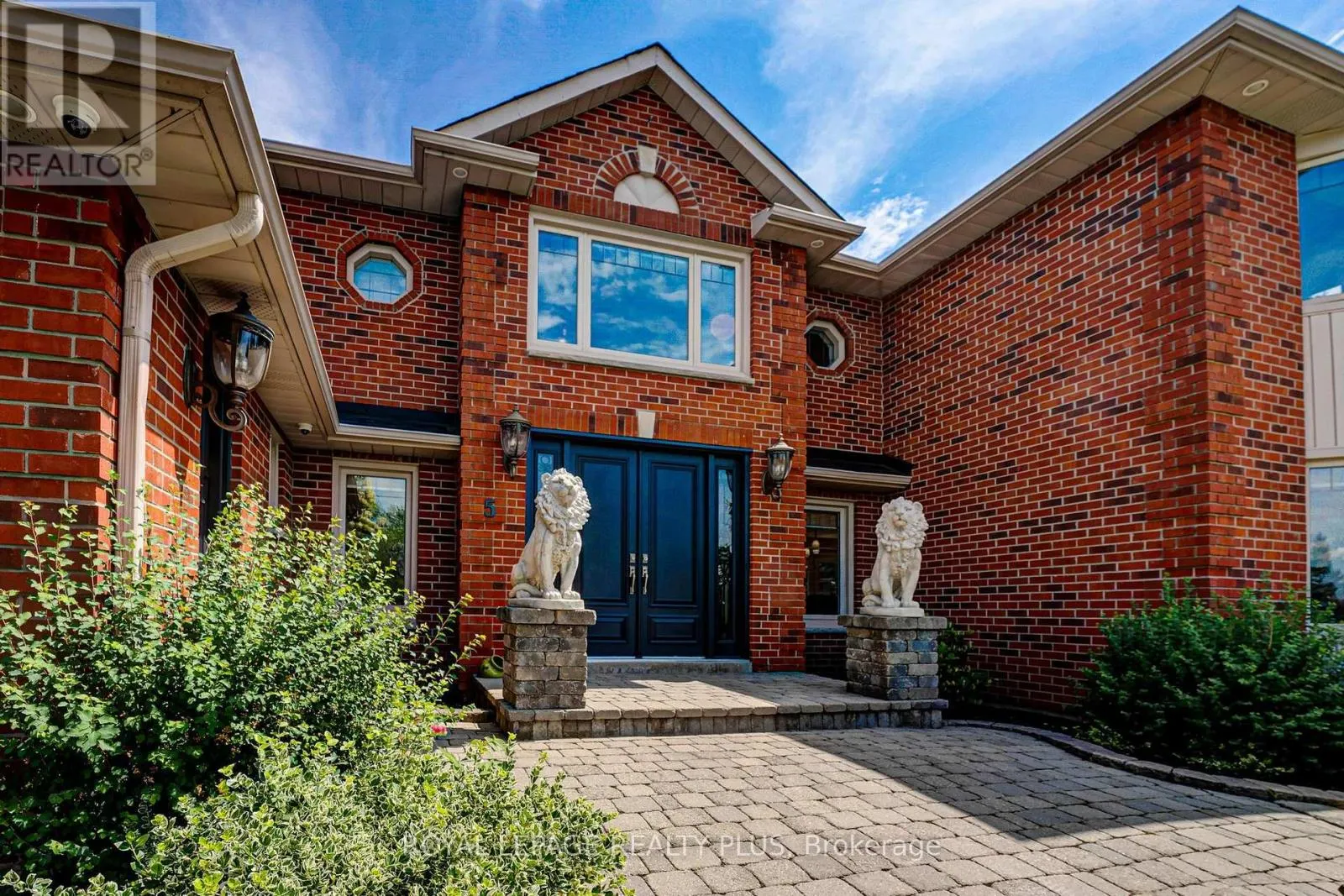 5 COATES HILL COURT