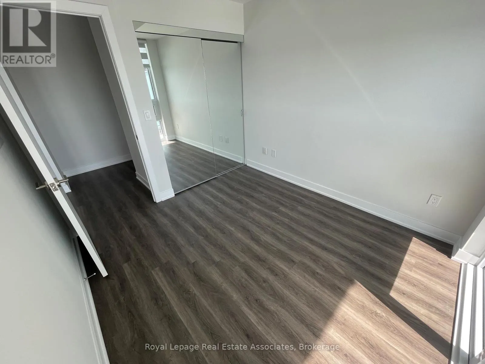 1808 - 430 SQUARE ONE DRIVE