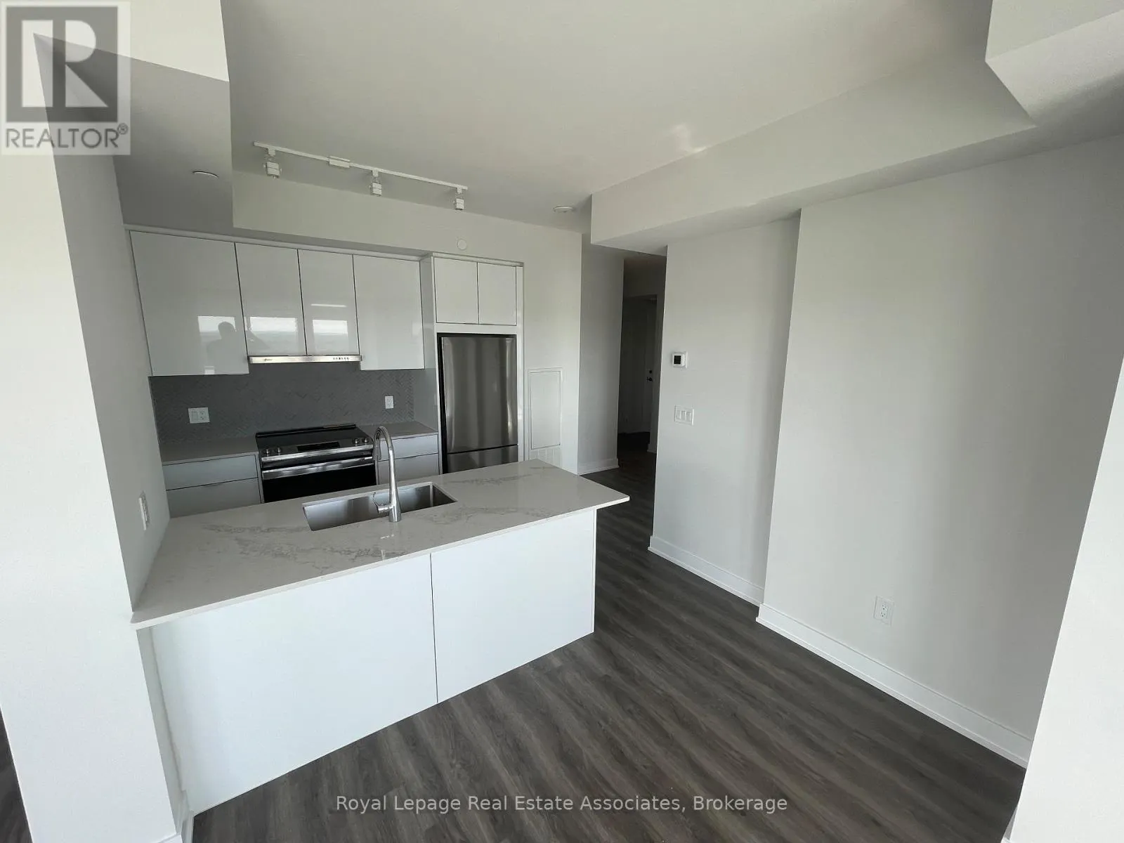 1808 - 430 SQUARE ONE DRIVE