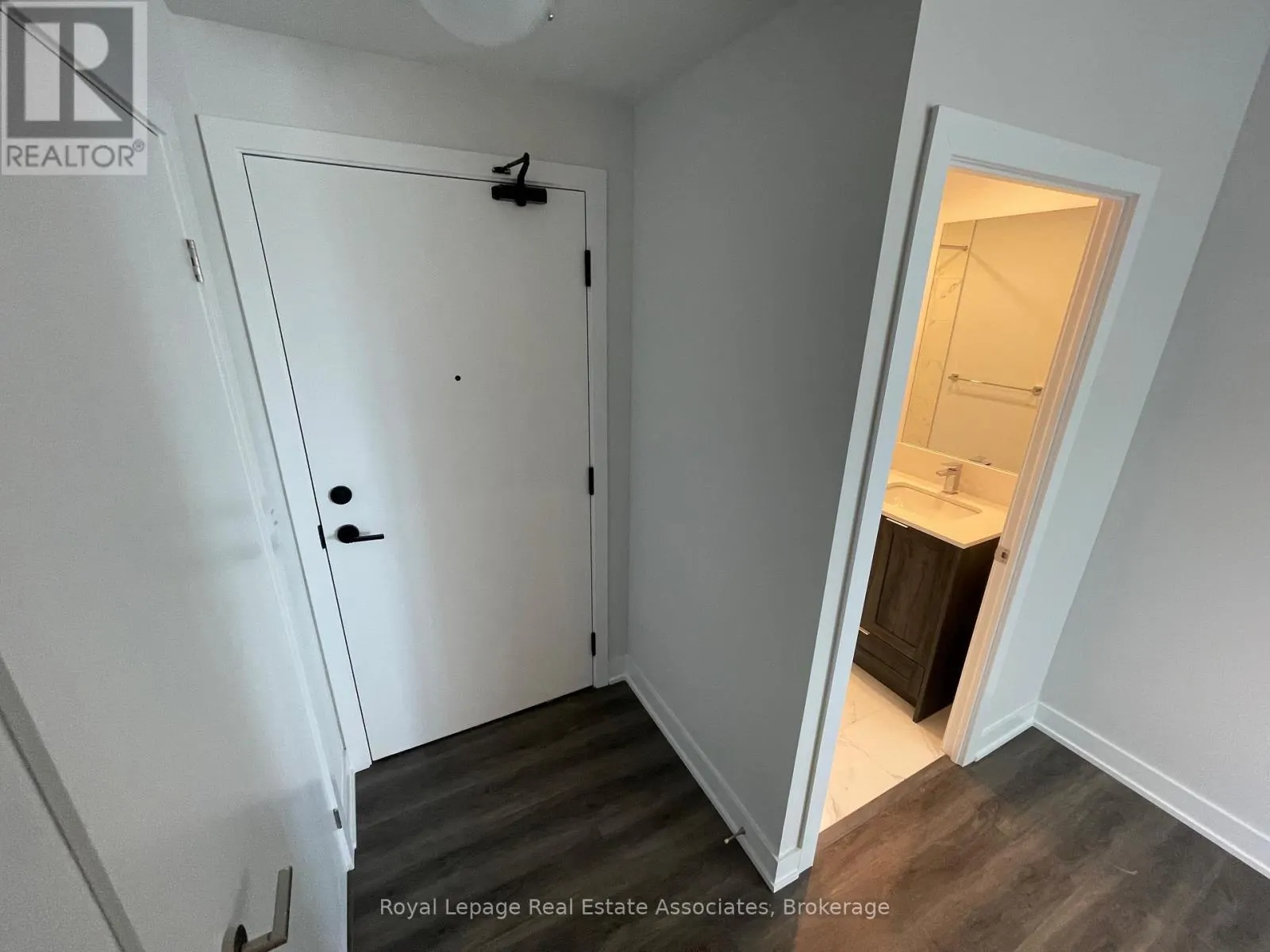 1808 - 430 SQUARE ONE DRIVE