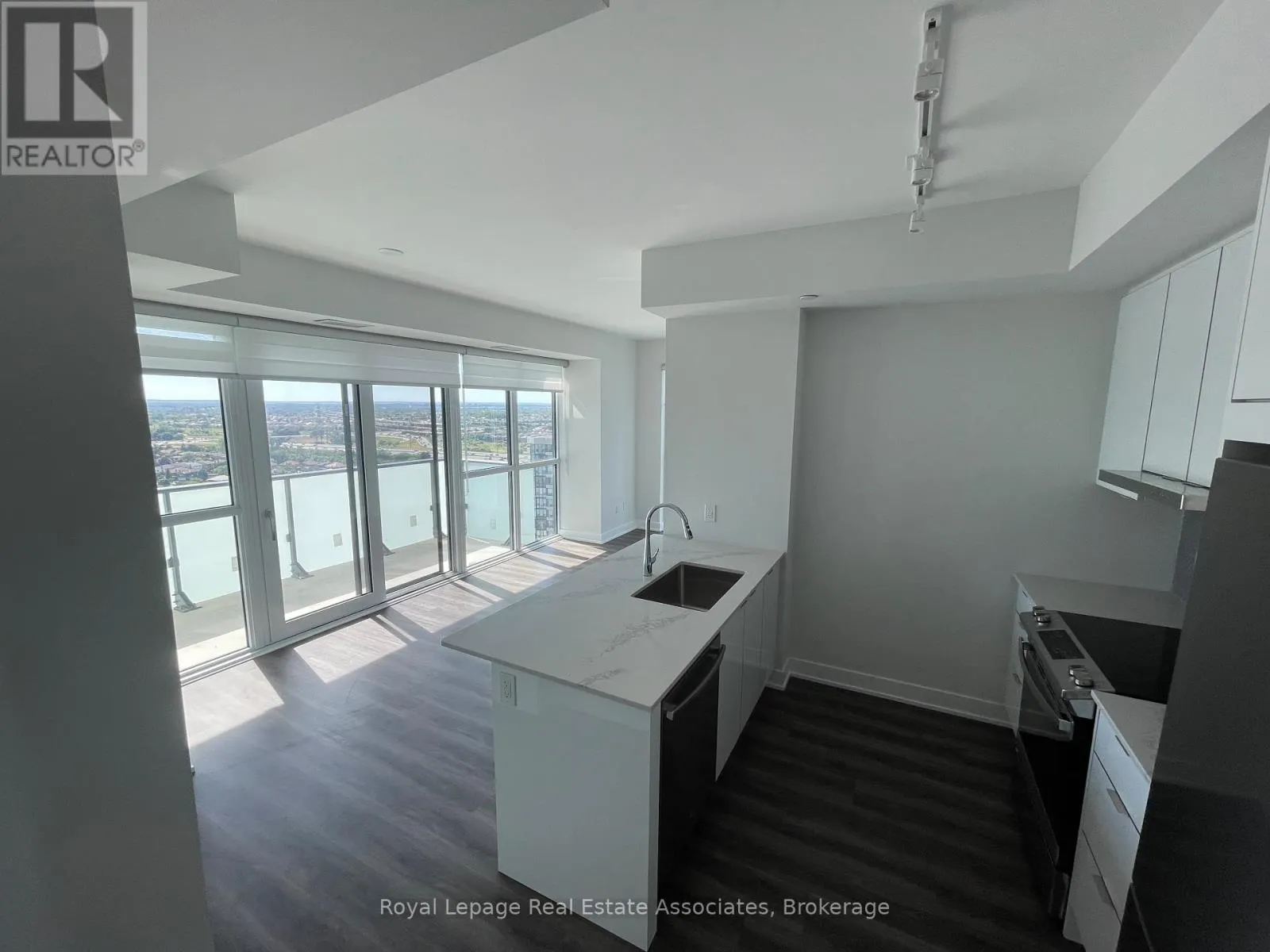 1808 - 430 SQUARE ONE DRIVE