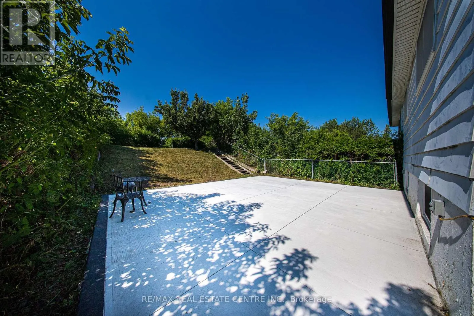 764 EAGLEMOUNT CRESCENT