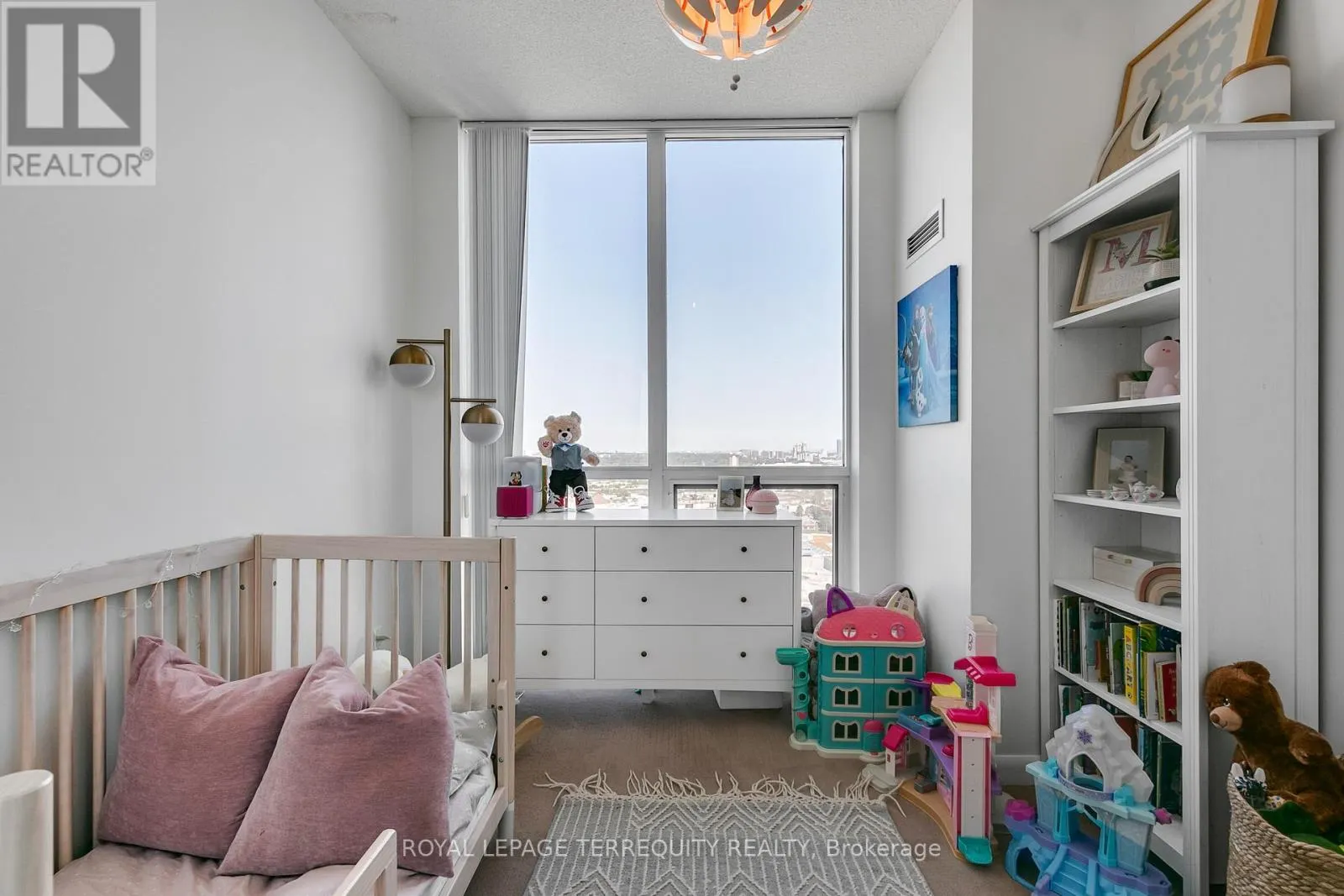 2810 - 215 SHERWAY GARDENS ROAD
