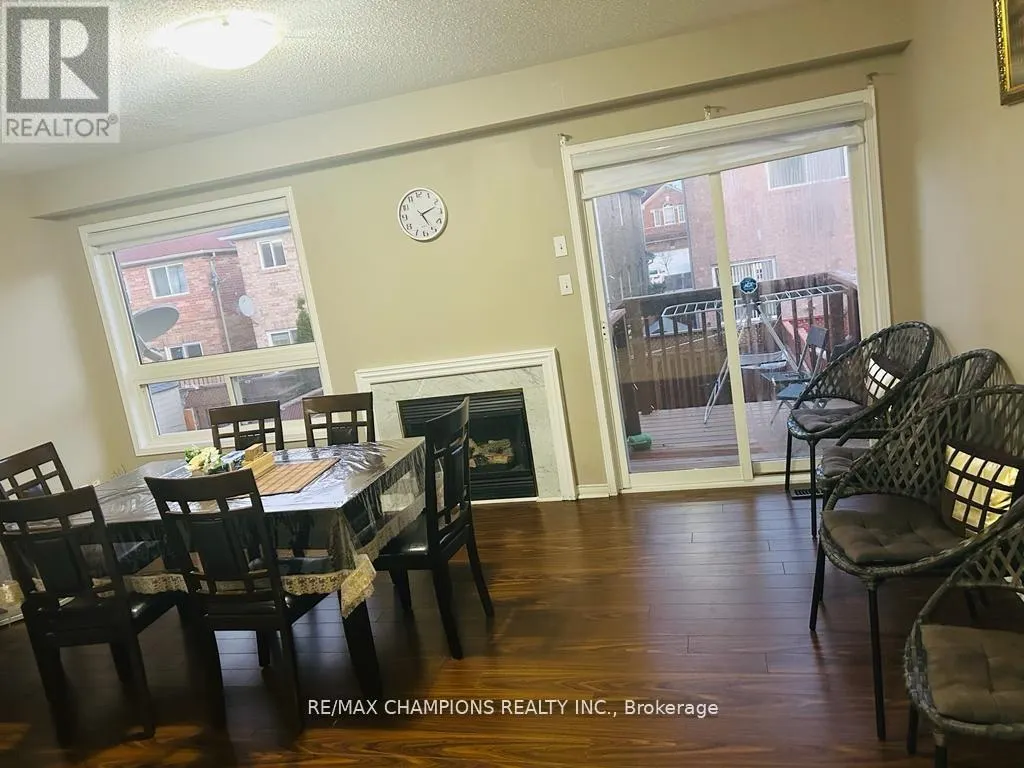 UPPER - 45 FEATHER REED WAY