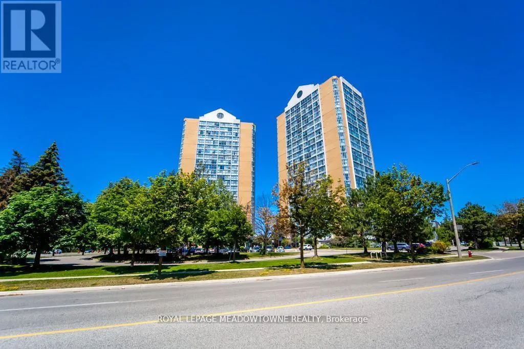 1914 - 35 TRAILWOOD DRIVE