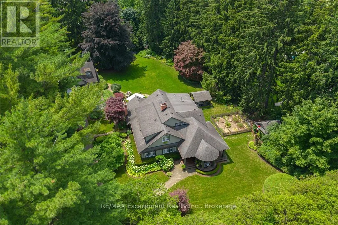 2055 LAKESHORE ROAD E