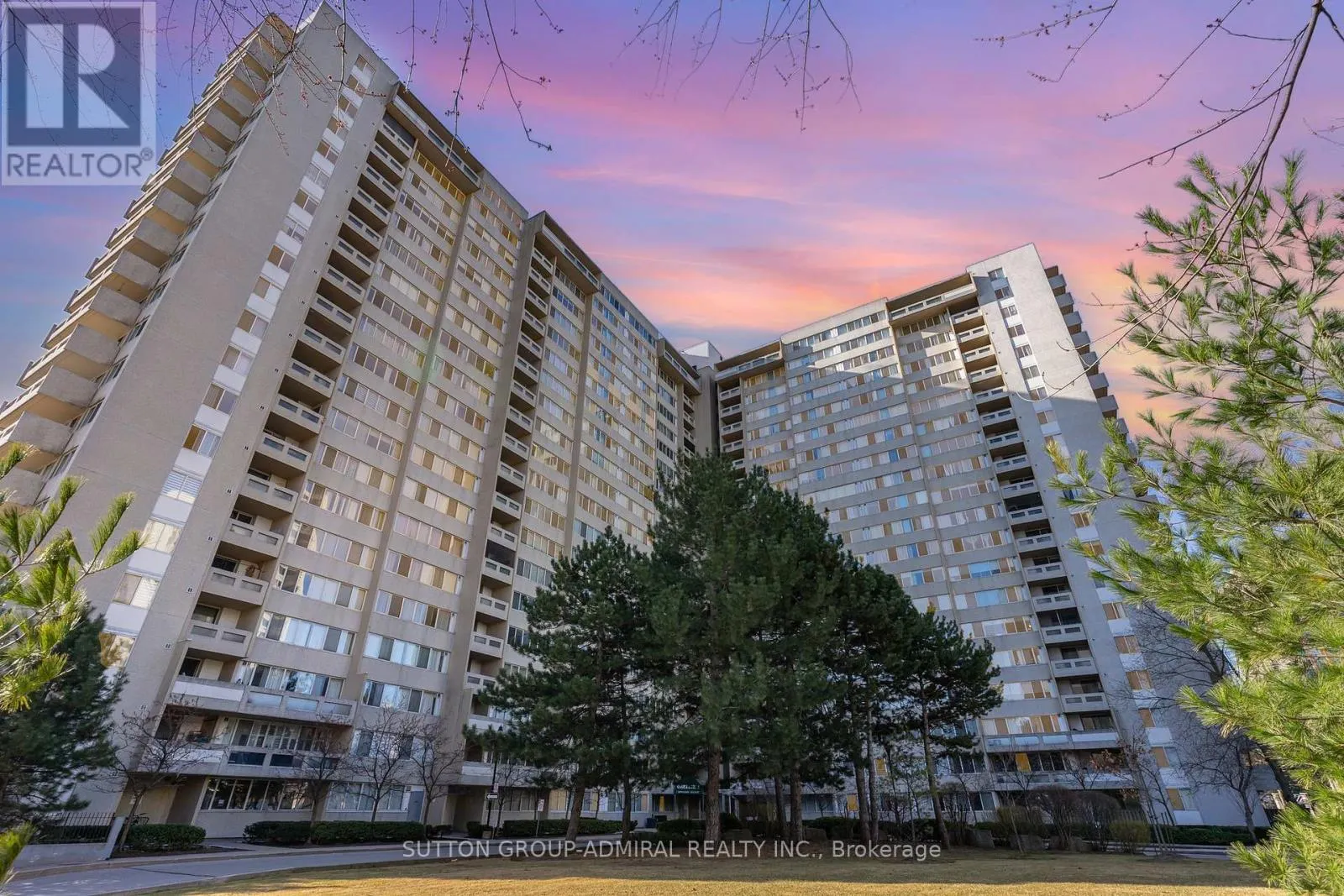 1513 (ROOM 2) - 3590 KANEFF CRESCENT