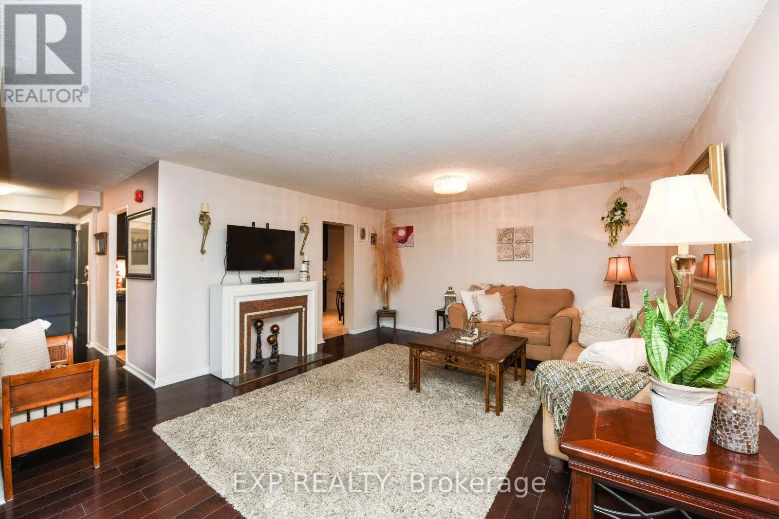 #807 - 1515 LAKESHORE ROAD E