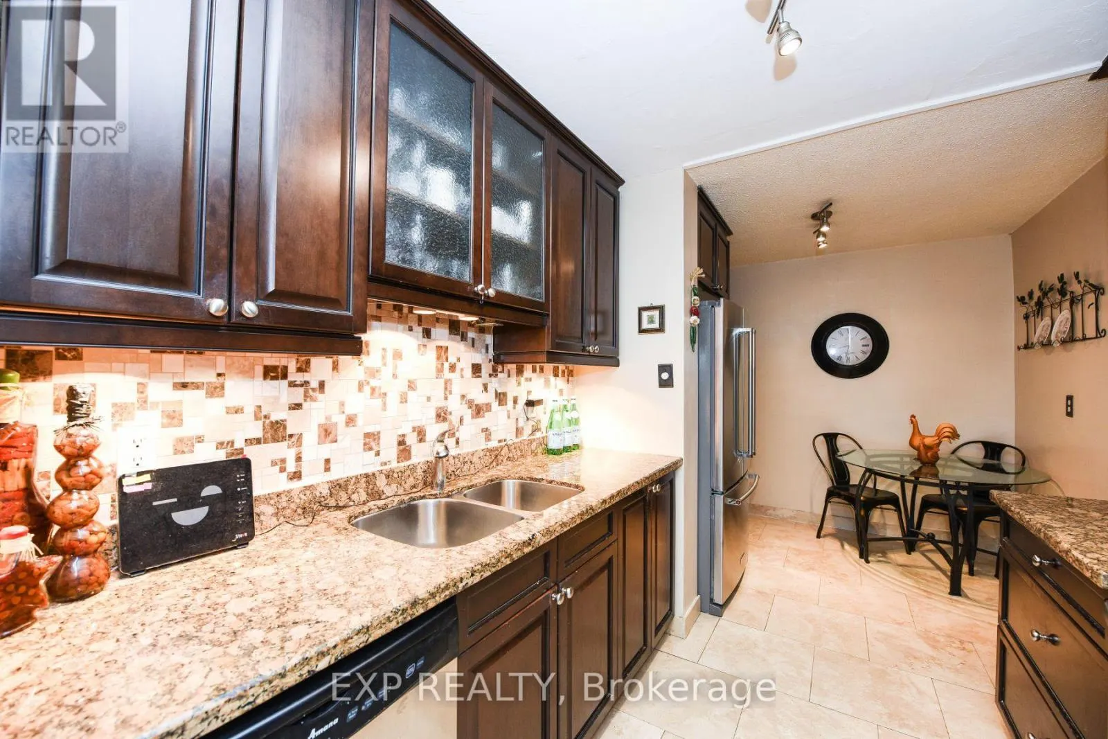 #807 - 1515 LAKESHORE ROAD E